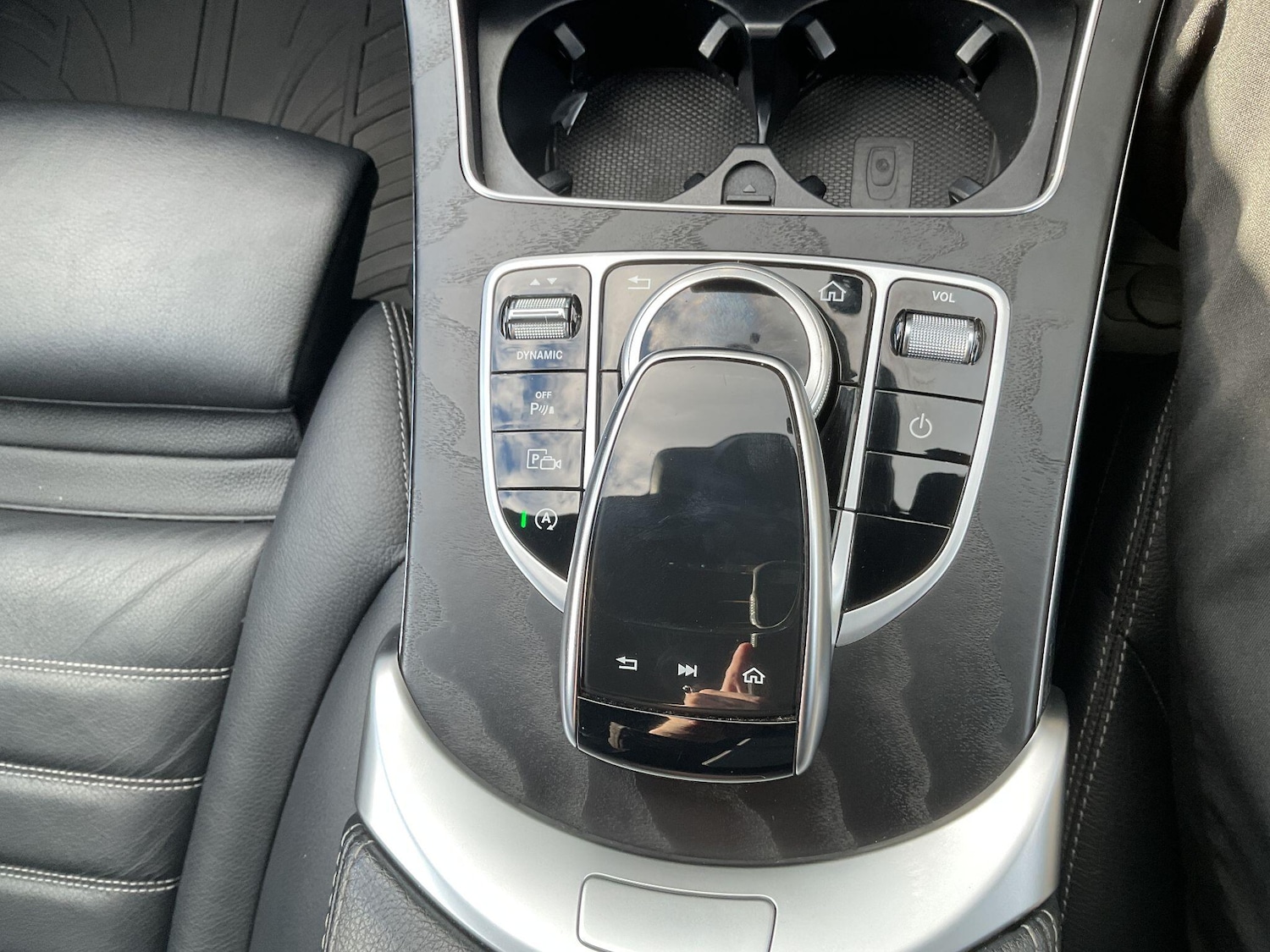 Used Mercedes-Benz C-Class 2020 for sale - 76152109: Photo 76