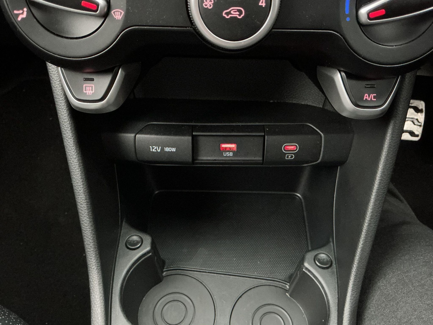 Used Kia Picanto 2024 for sale - 76572089: Photo 25