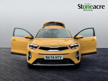 Used Kia Stonic 2024 for sale - 79463968: Photo