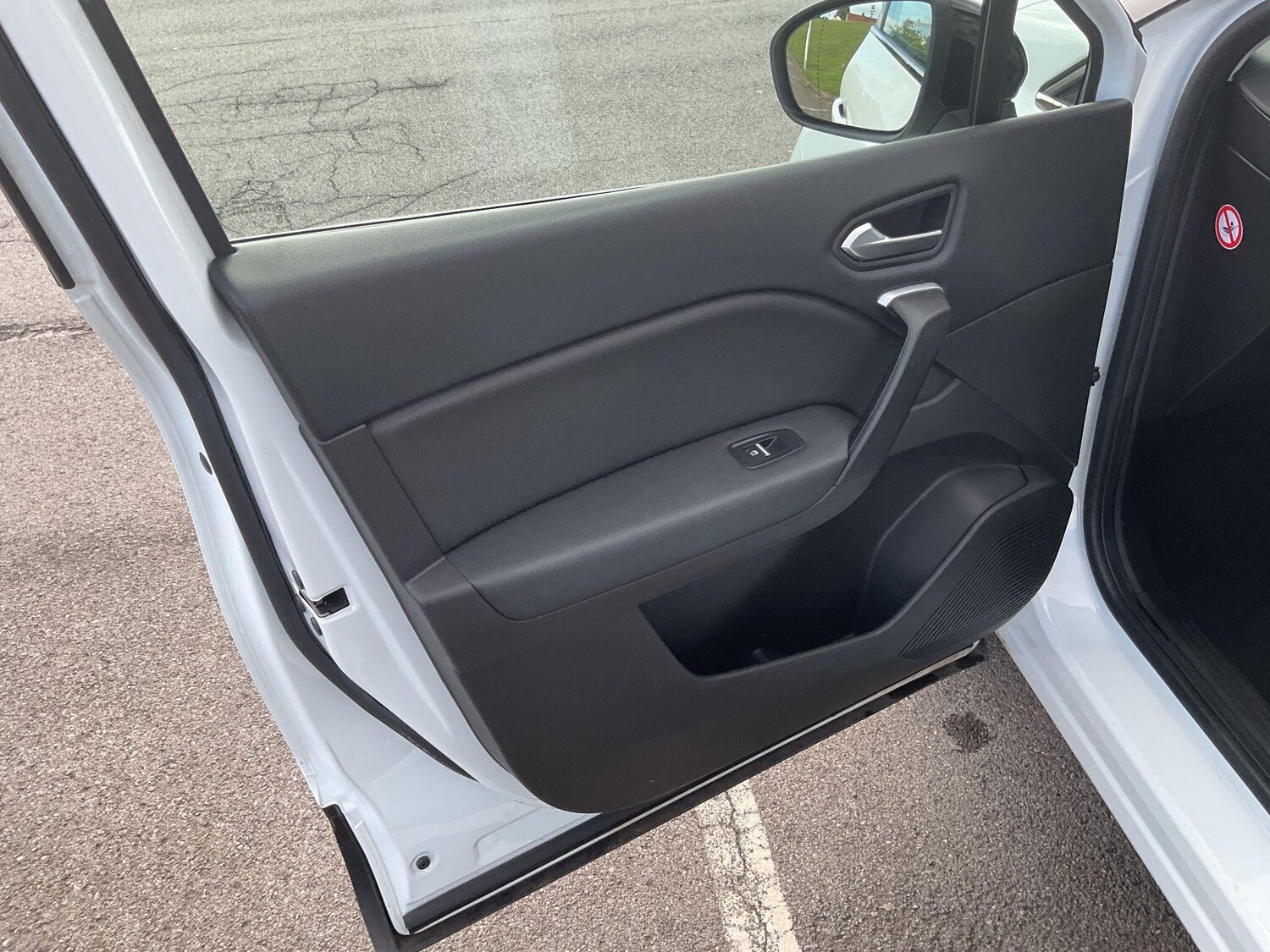 Used Renault Captur 2023 for sale - 76270392: Photo 39