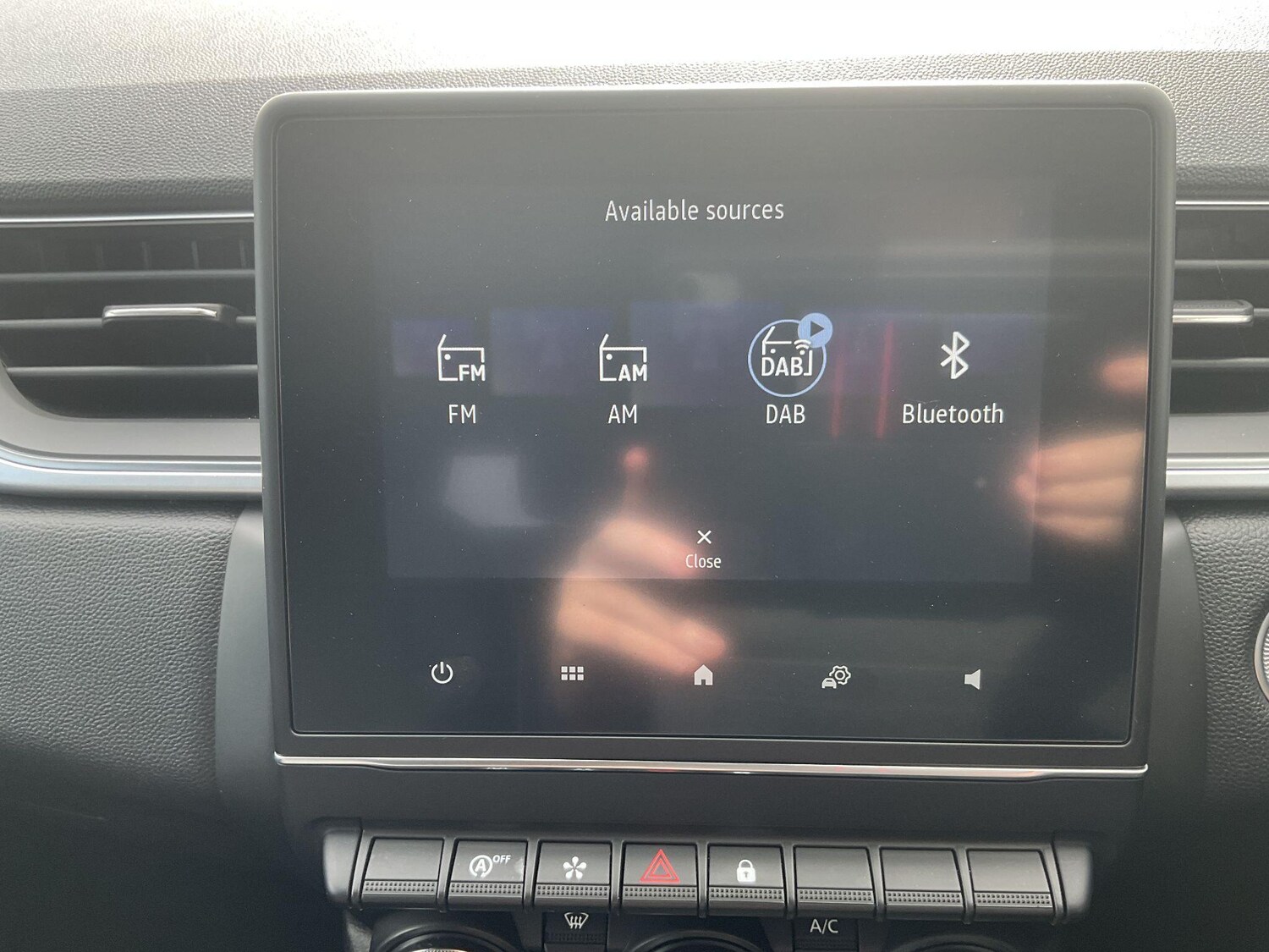 Used Renault Captur 2023 for sale - 76270392: Photo 53