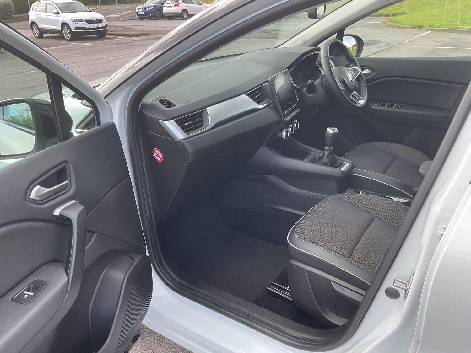 Used Renault Captur 2023 for sale - 76270392: Photo 61