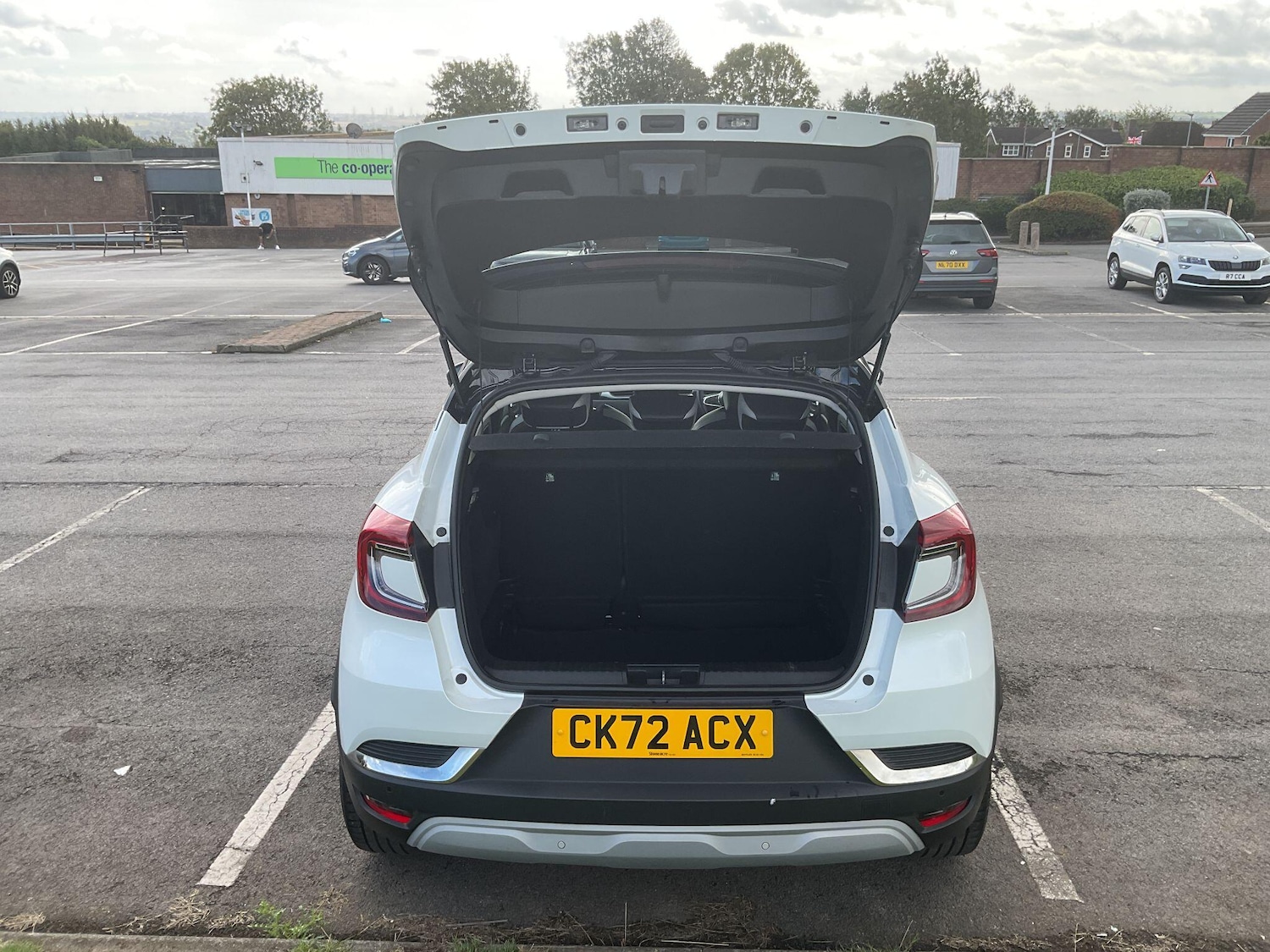 Used Renault Captur 2023 for sale - 76270392: Photo 9