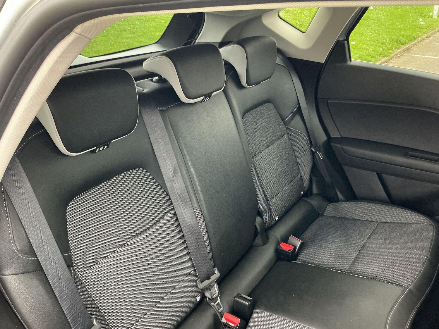 Used Renault Captur 2023 for sale - 76512182: Photo 37