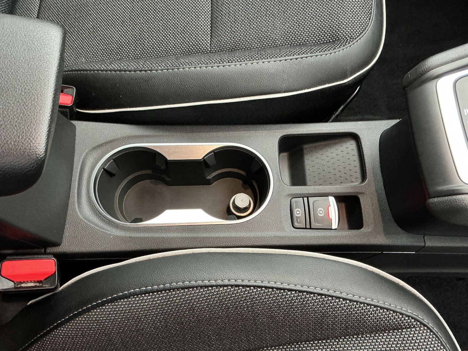 Used Renault Captur 2023 for sale - 76512182: Photo 43