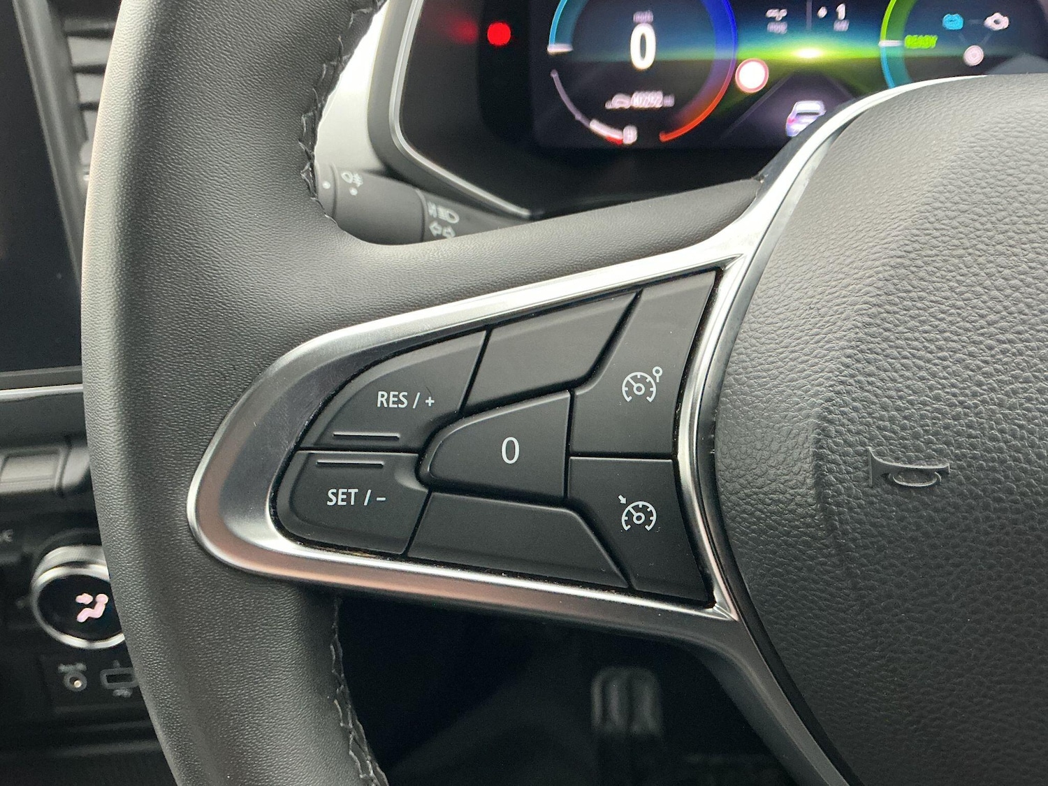 Used Renault Captur 2023 for sale - 76512182: Photo 49