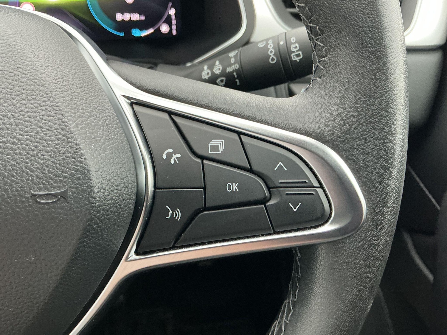 Used Renault Captur 2023 for sale - 76512182: Photo 50