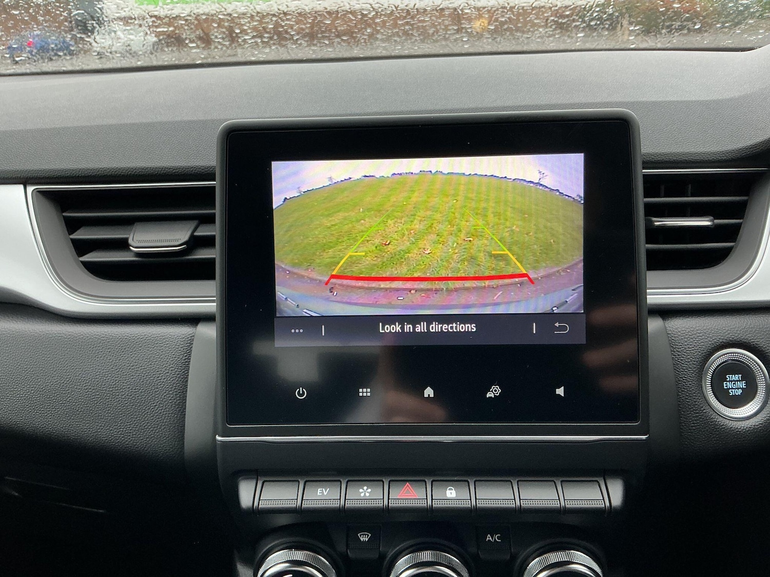 Used Renault Captur 2023 for sale - 76512182: Photo 60