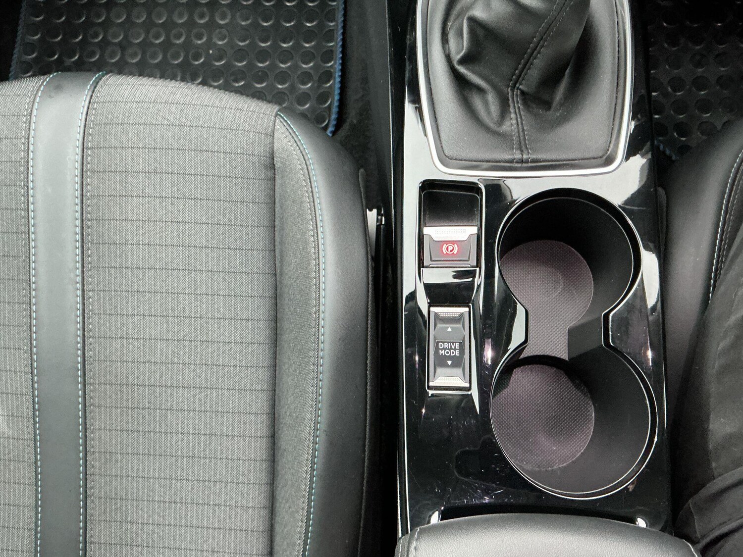 Used Peugeot 2008 2022 for sale - 77400644: Photo 14