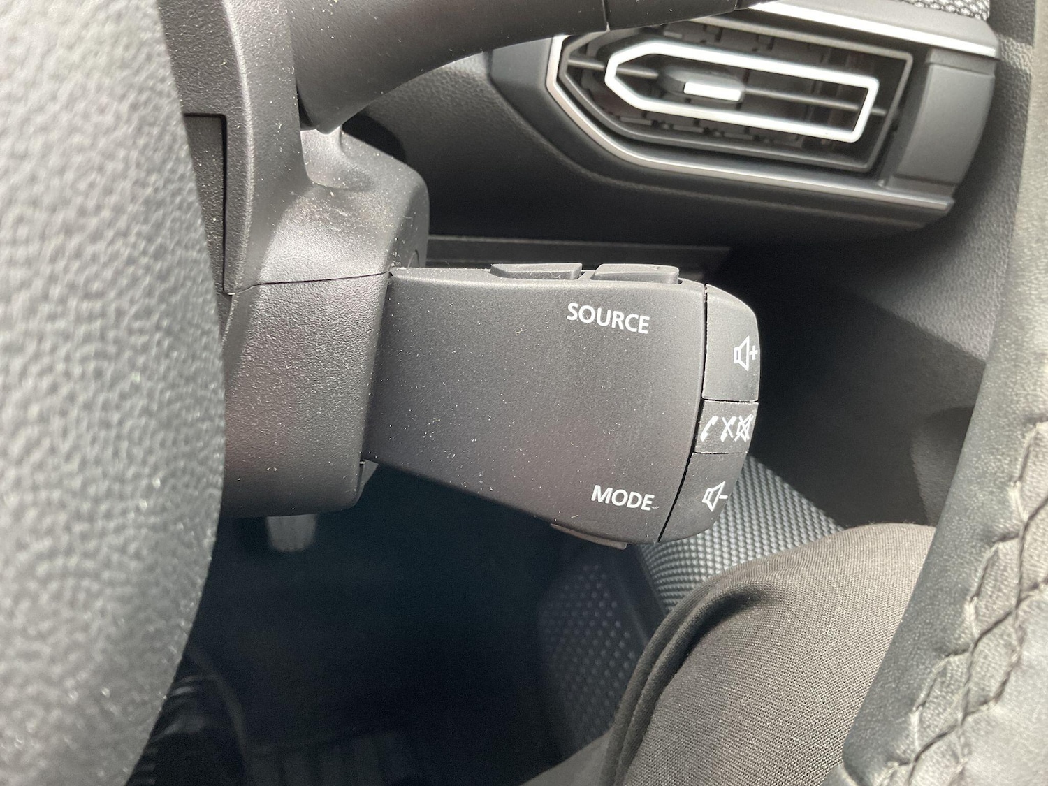 Used Dacia Sandero 2023 for sale - 76865135: Photo 34