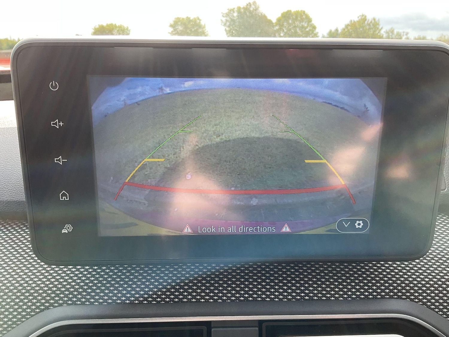 Used Dacia Sandero 2023 for sale - 76865135: Photo 62