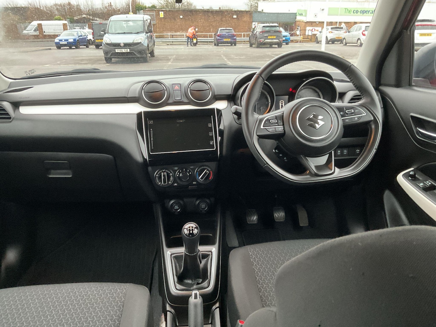 Used Suzuki Swift 2023 for sale - 77440534: Photo 9