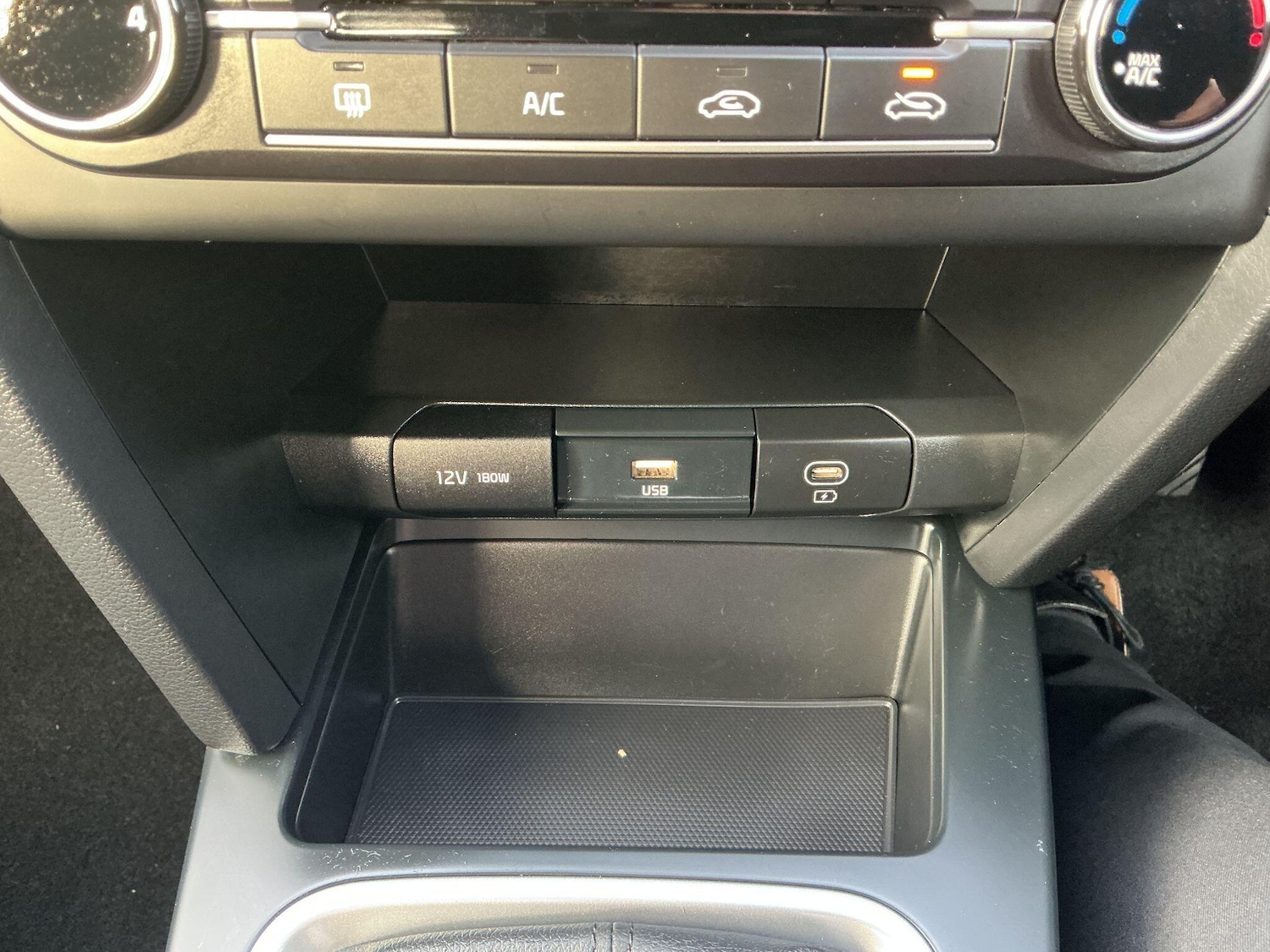 Used Kia XCeed 2023 for sale - 76759324: Photo 17