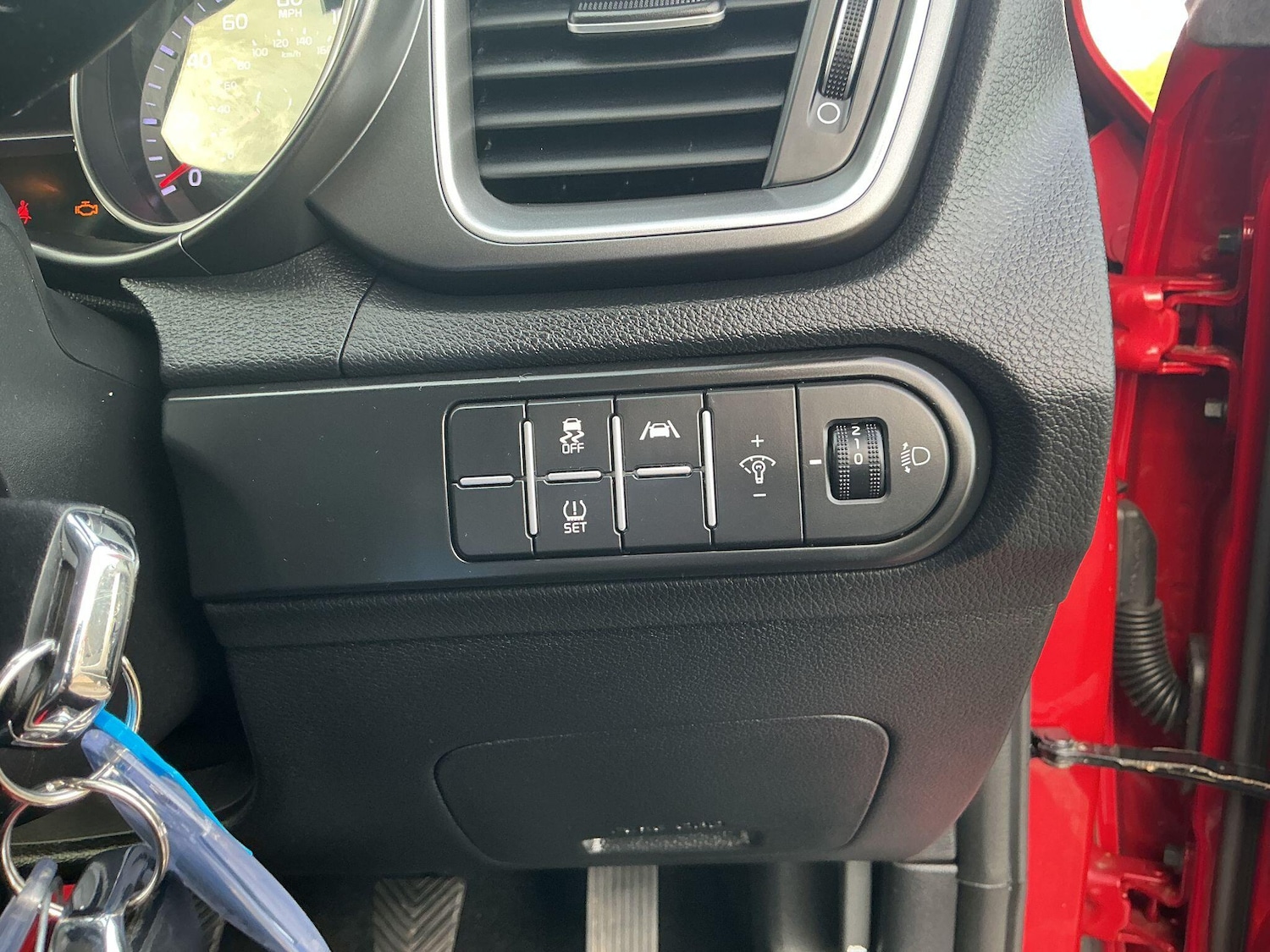 Used Kia XCeed 2023 for sale - 76759324: Photo 23