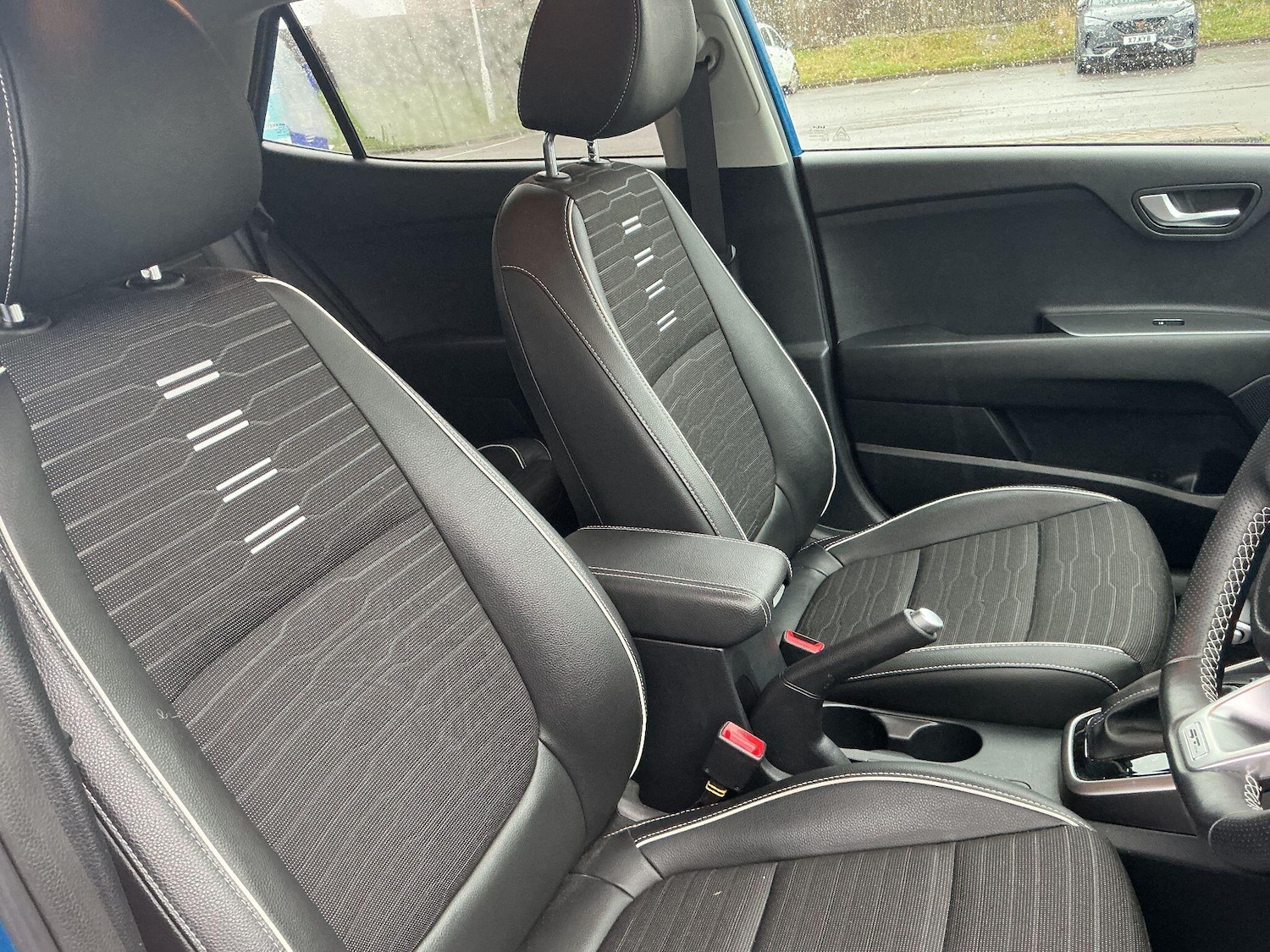 Used Kia Stonic 2024 for sale - 77549320: Photo 12