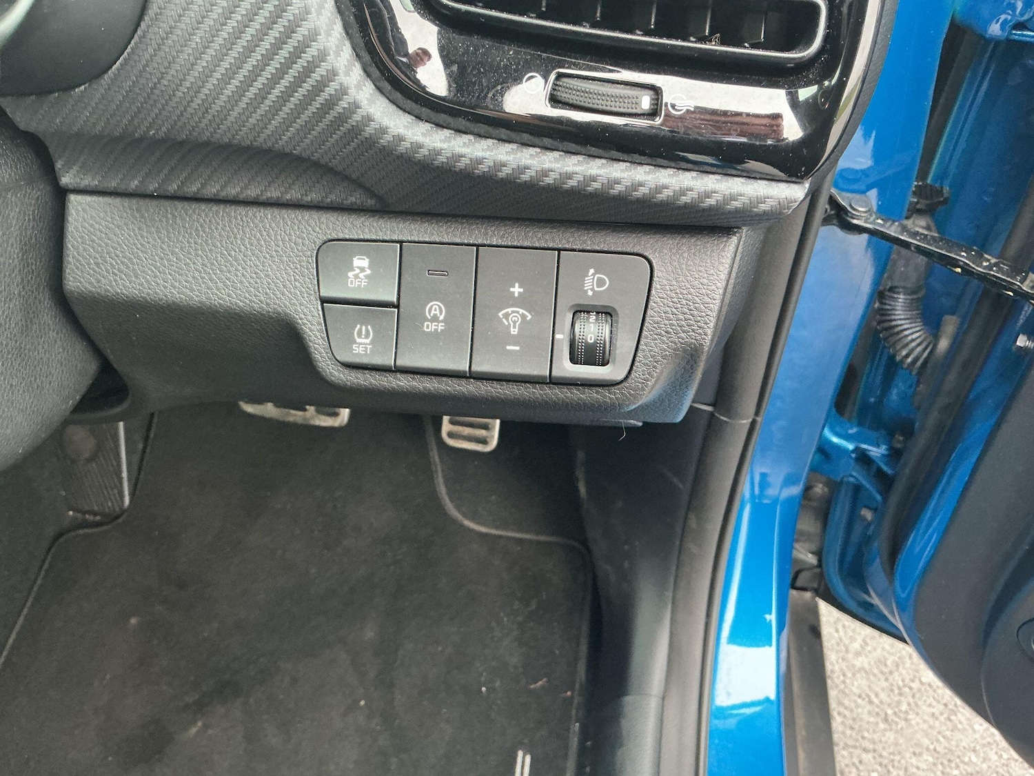 Used Kia Stonic 2024 for sale - 77549320: Photo 16