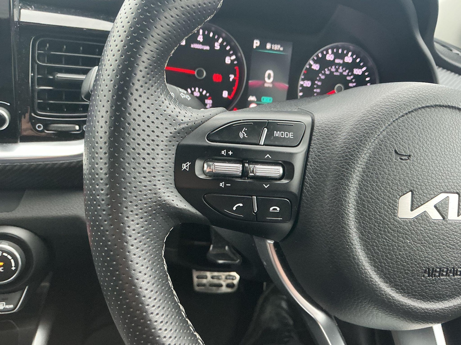 Used Kia Stonic 2024 for sale - 77549320: Photo 17