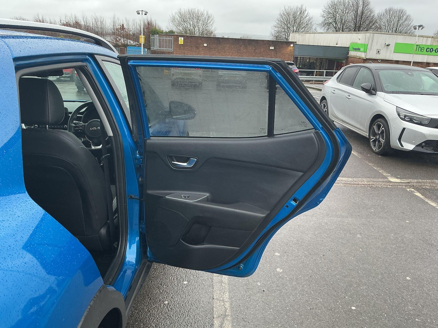 Used Kia Stonic 2024 for sale - 77549320: Photo 21