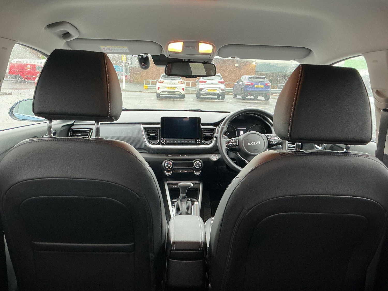 Used Kia Stonic 2024 for sale - 77549320: Photo 46