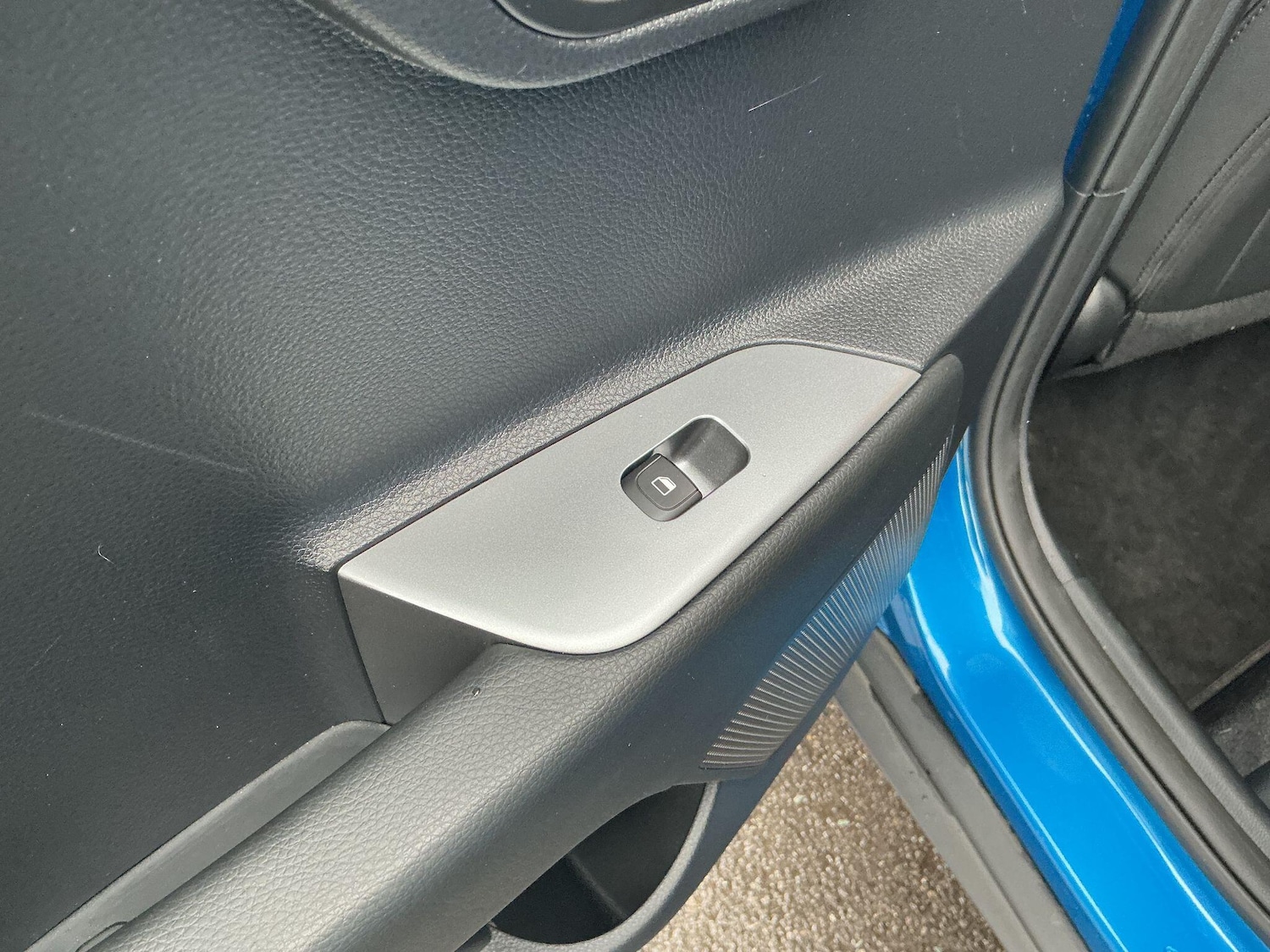 Used Kia Stonic 2024 for sale - 77549320: Photo 47