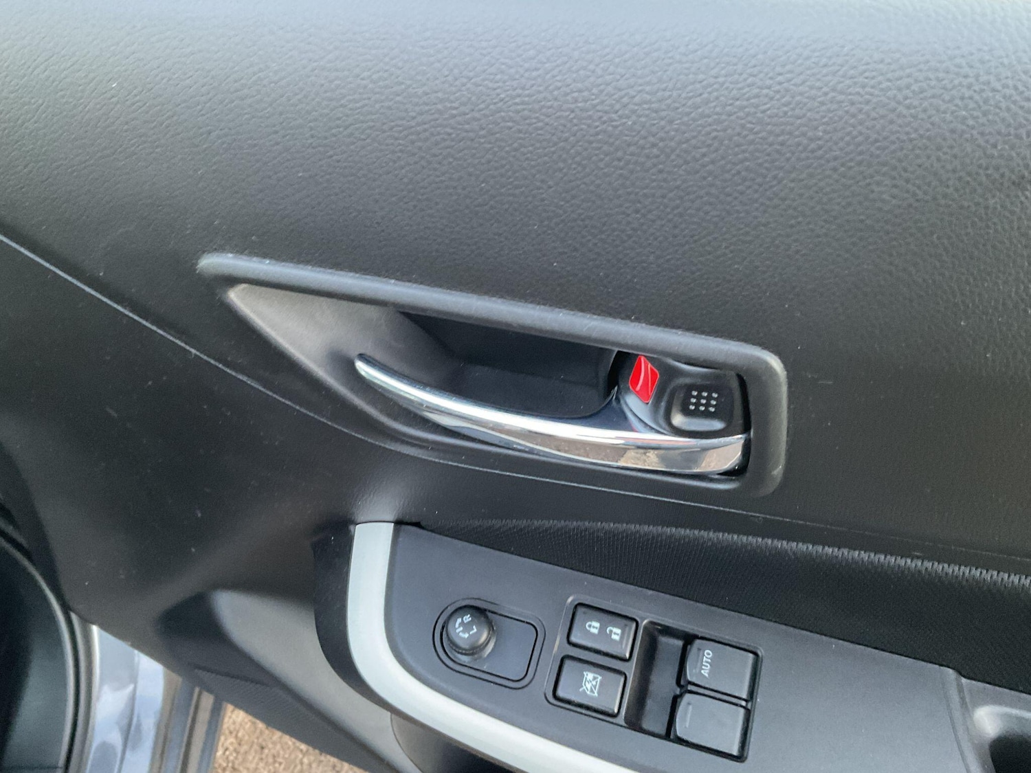 Used Suzuki Swift 2023 for sale - 77202702: Photo 85