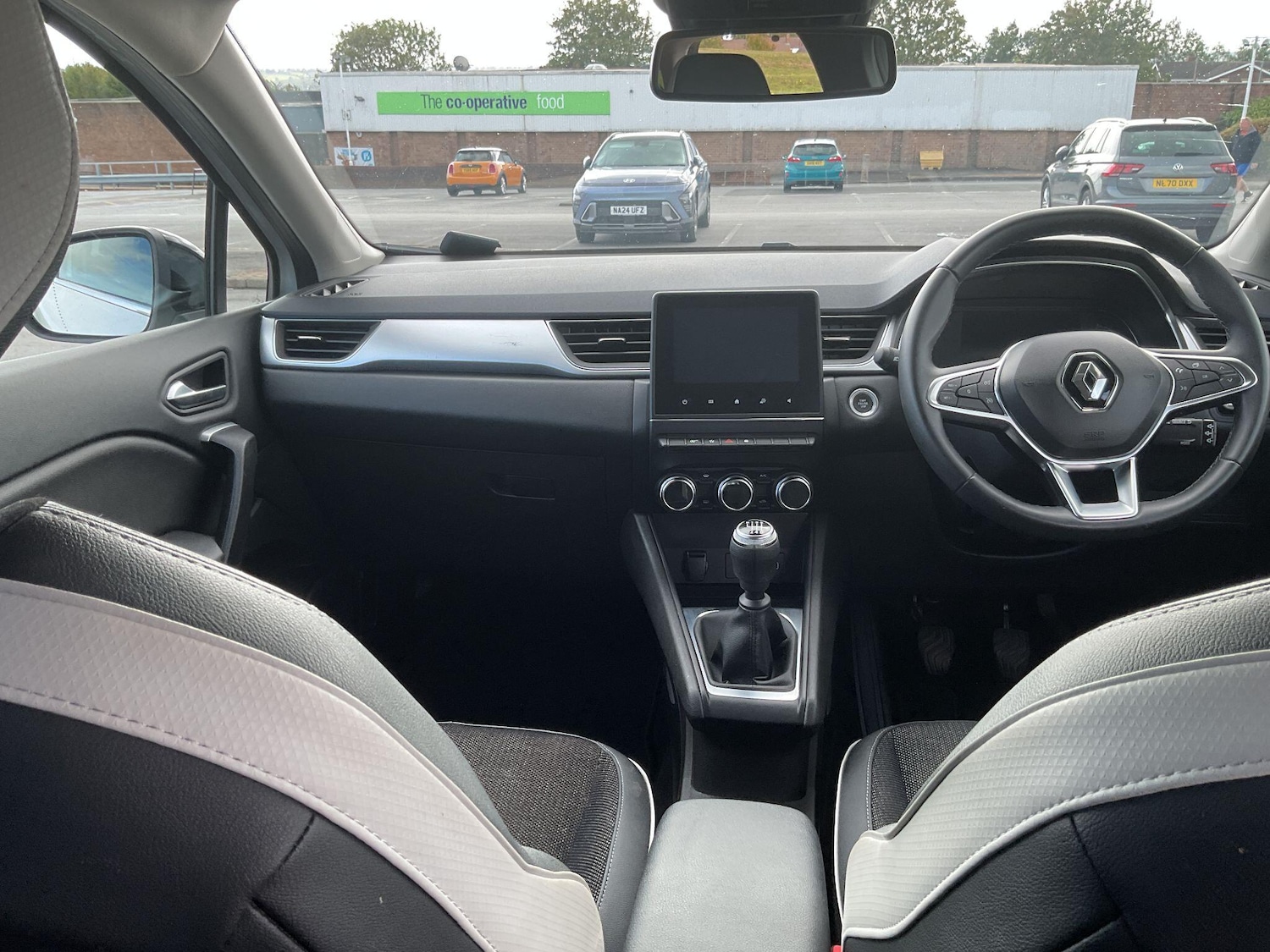 Used Renault Captur 2023 for sale - 76865358: Photo 12