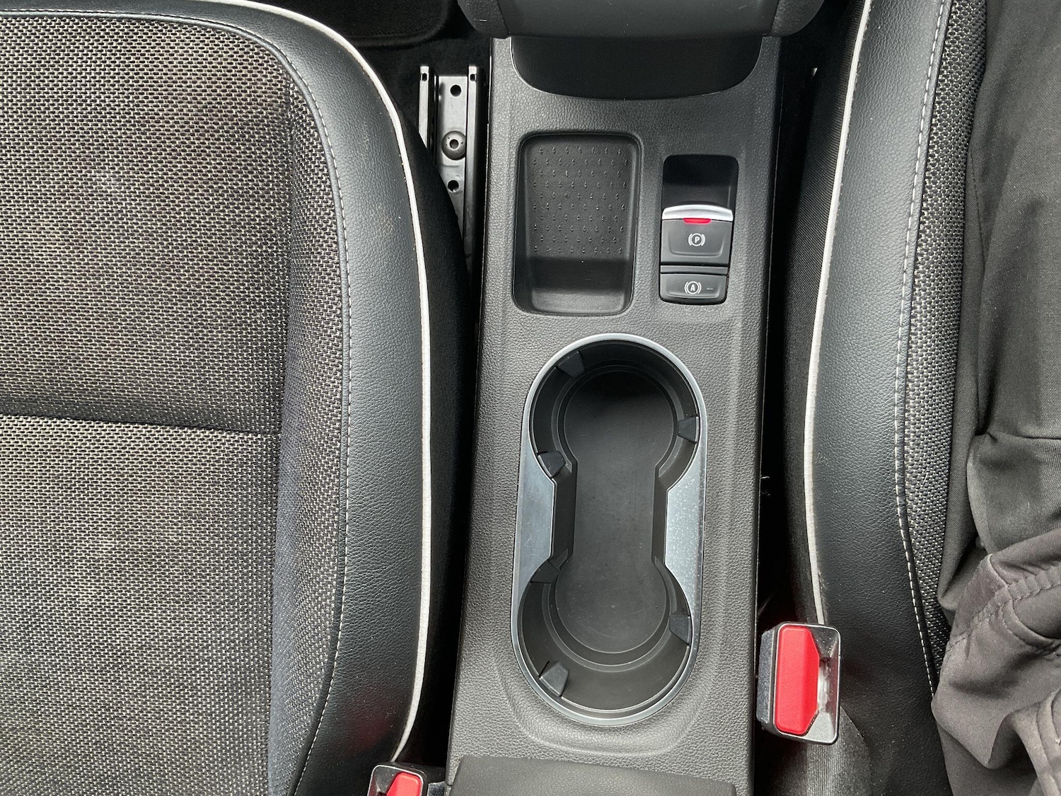 Used Renault Captur 2023 for sale - 76865358: Photo 14