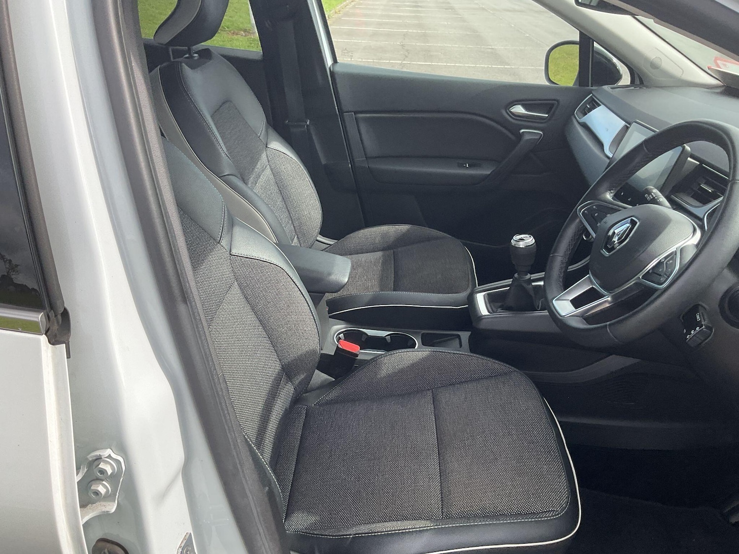 Used Renault Captur 2023 for sale - 76865358: Photo 16