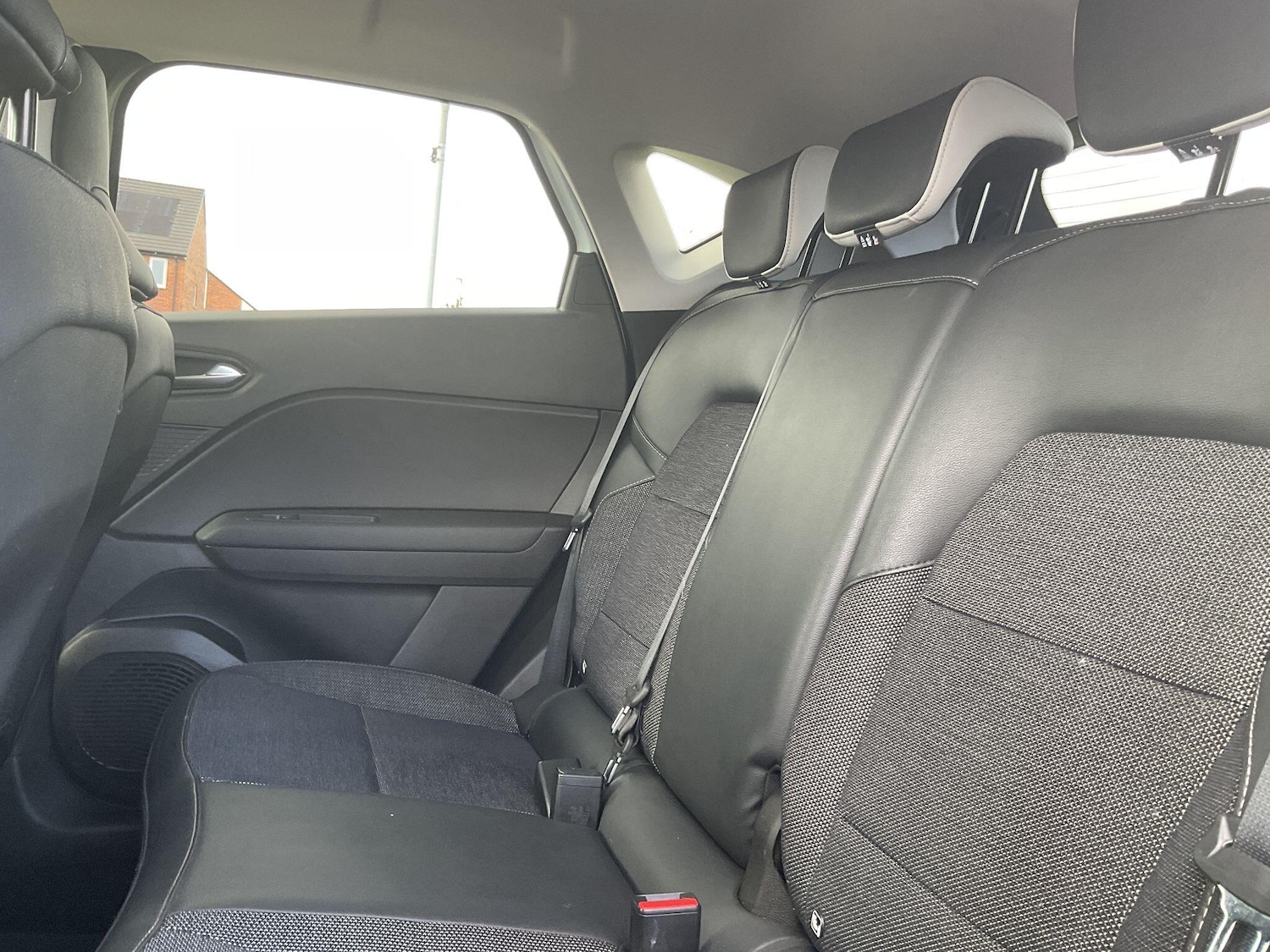 Used Renault Captur 2023 for sale - 76865358: Photo 20