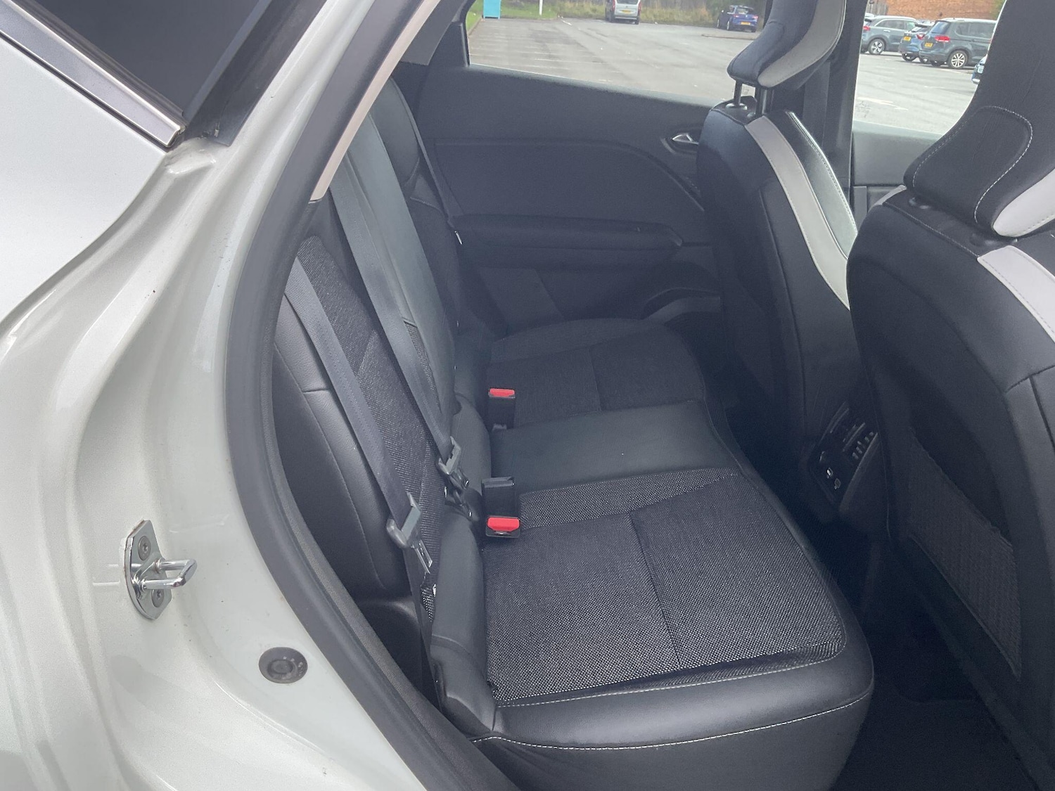 Used Renault Captur 2023 for sale - 76865358: Photo 23