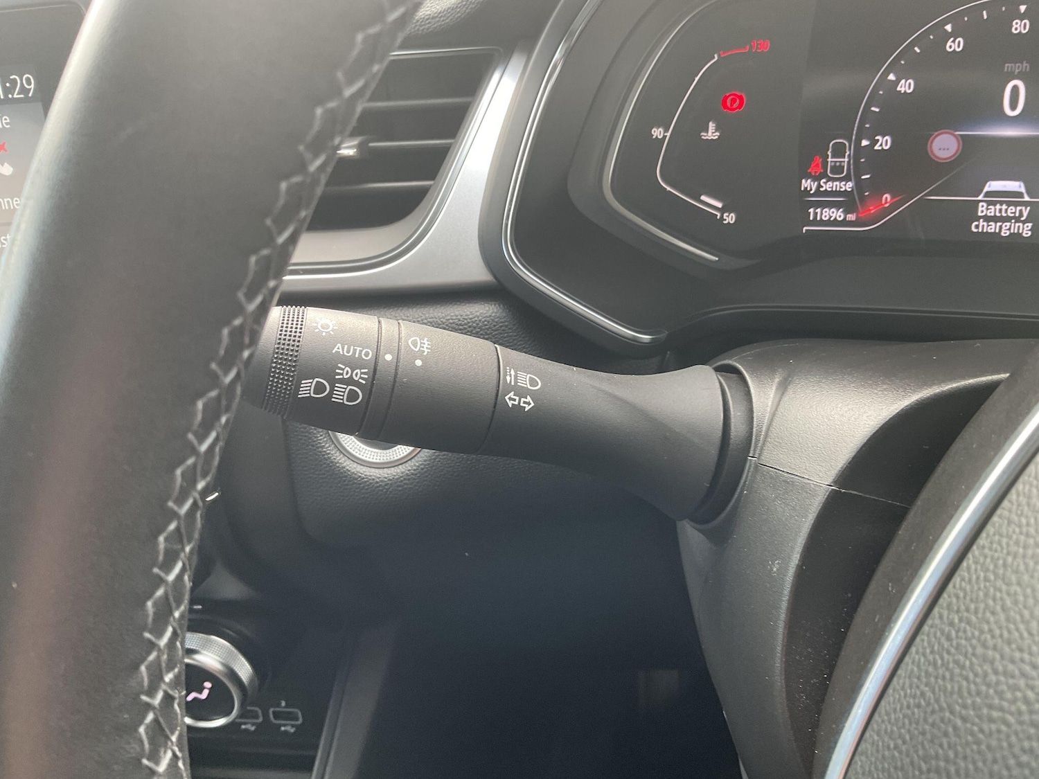 Used Renault Captur 2023 for sale - 76865358: Photo 33