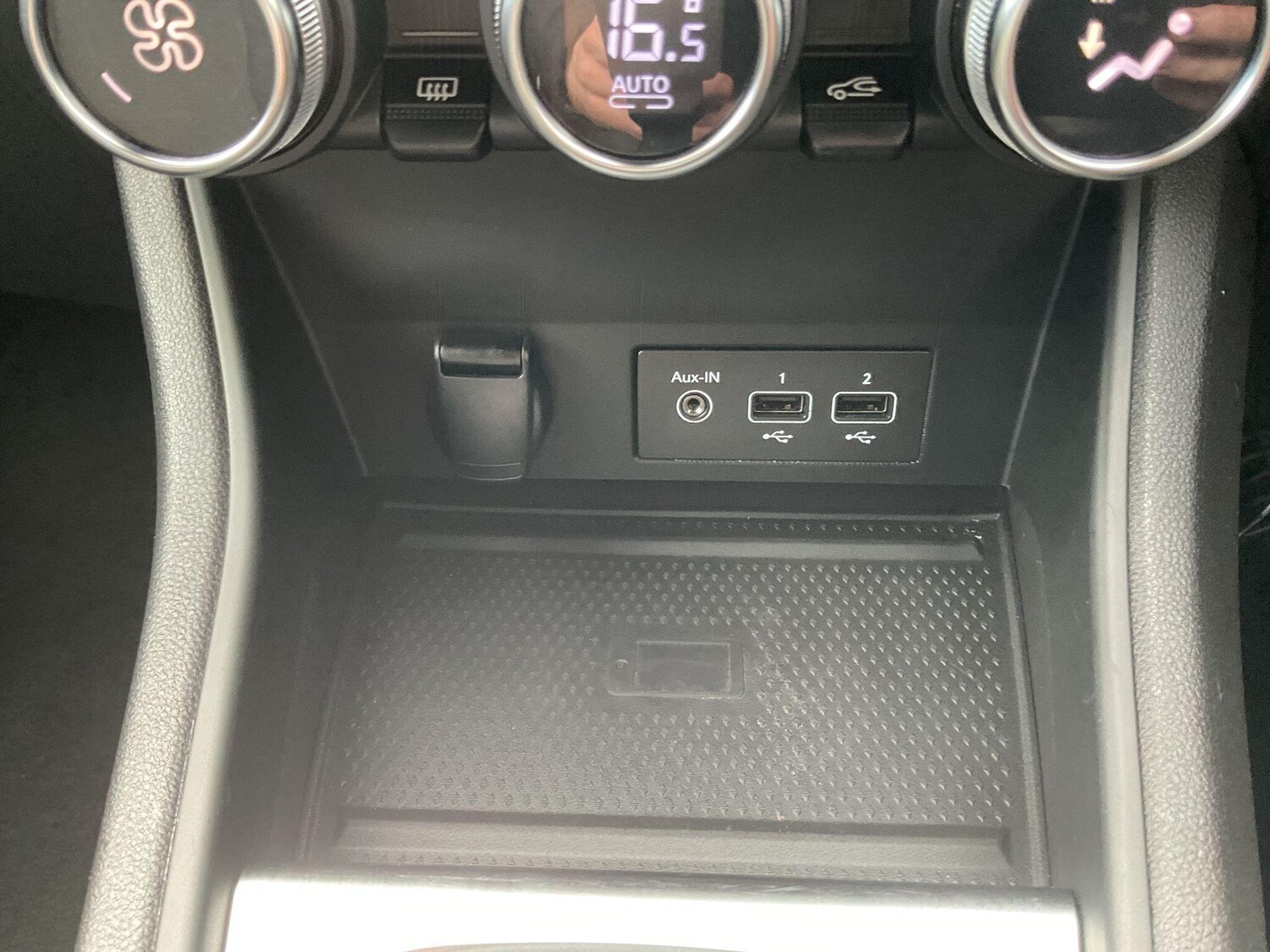 Used Renault Captur 2023 for sale - 76865358: Photo 35