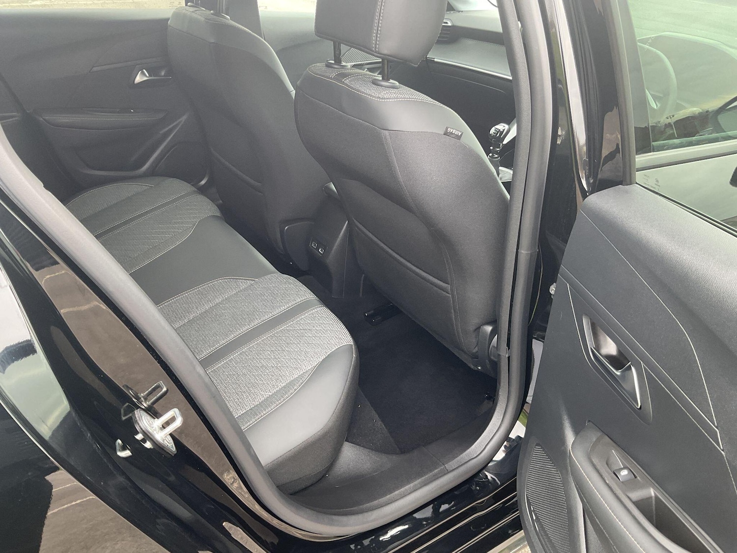 Used Peugeot 208 for sale - 77957118: Photo 32