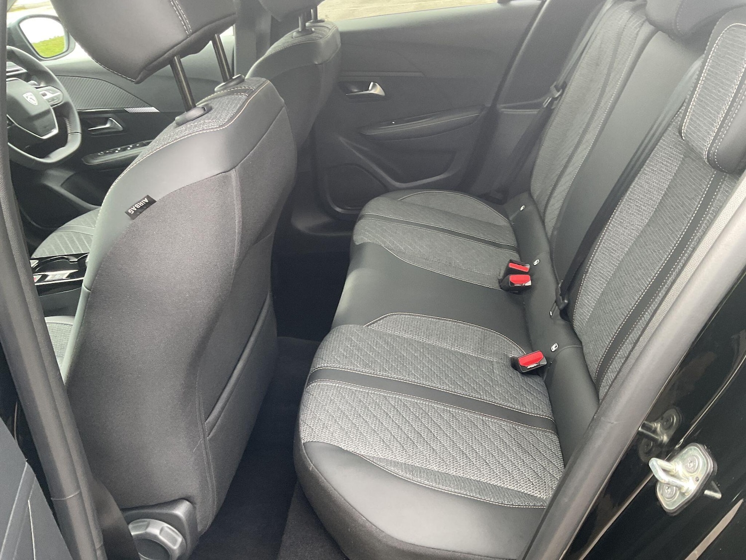 Used Peugeot 208 for sale - 77957118: Photo 38