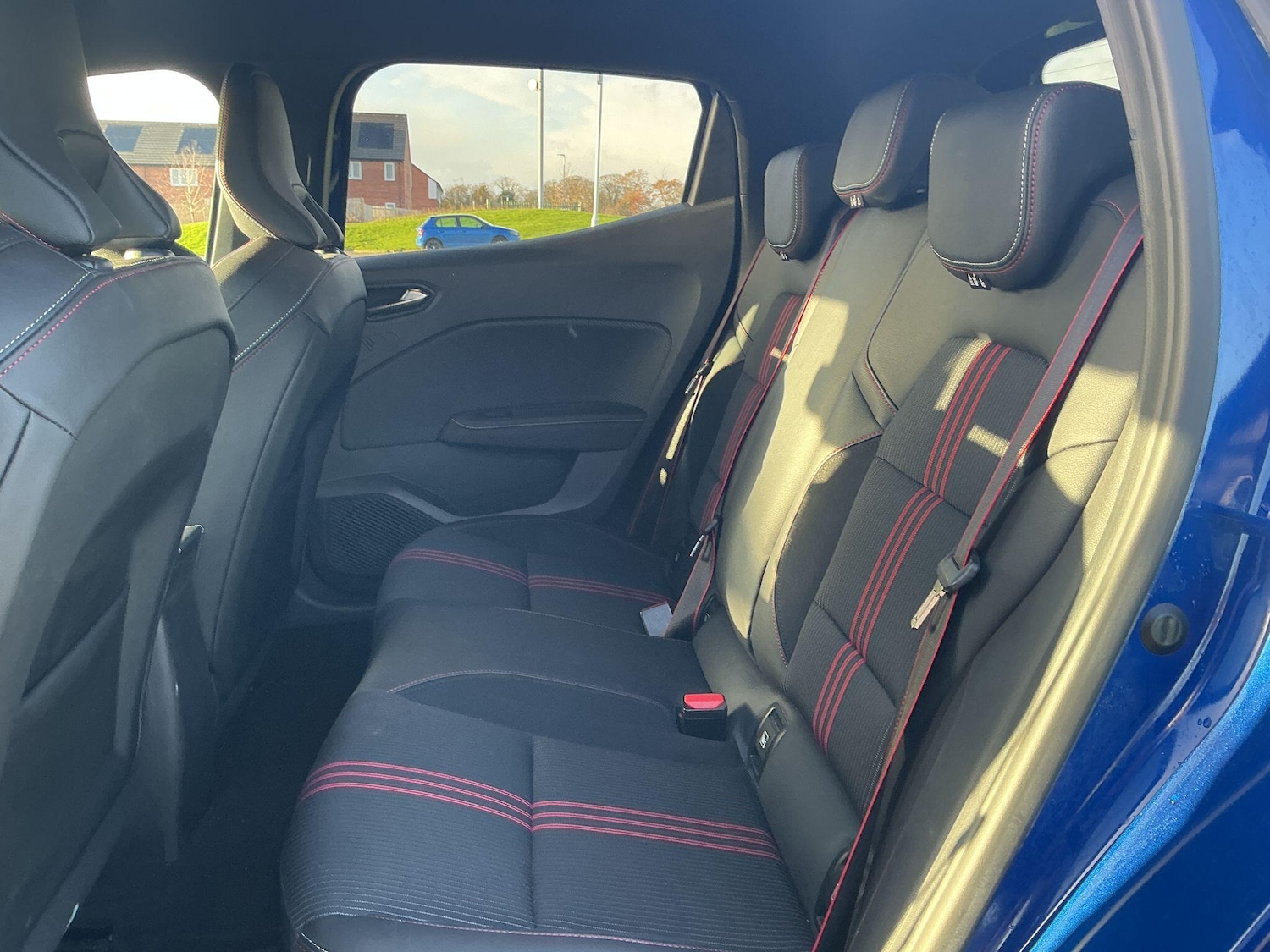 Used Renault Clio 2022 for sale - 76865832: Photo 15