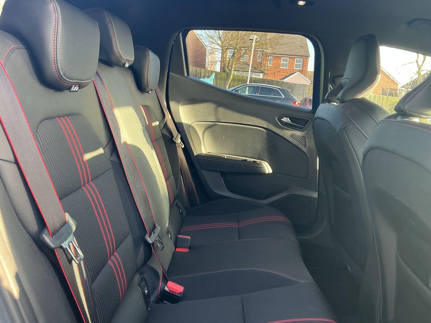 Used Renault Clio 2022 for sale - 76865832: Photo 17