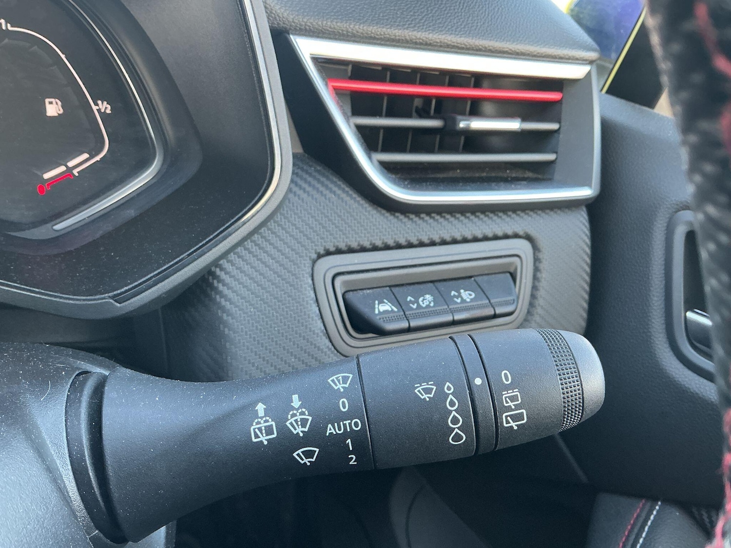 Used Renault Clio 2022 for sale - 76865832: Photo 19