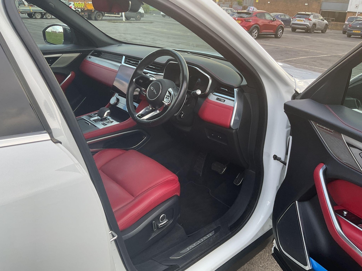 Used Jaguar F-Pace 2022 for sale - 77957419: Photo 48