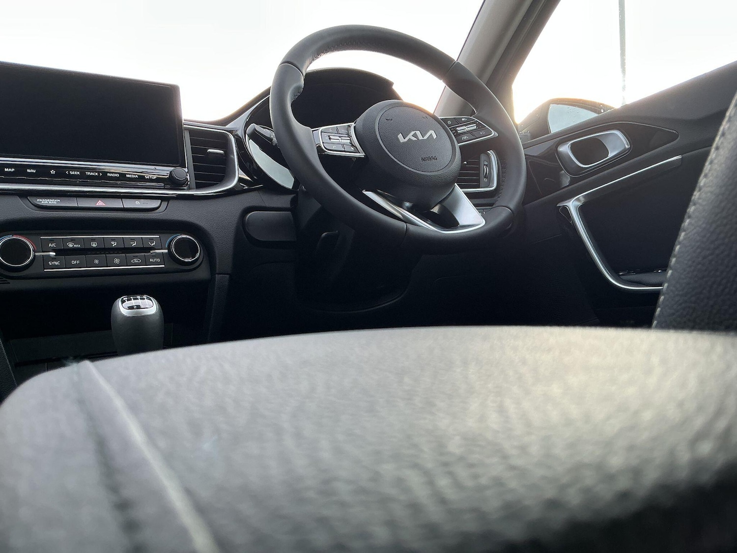 Used Kia XCeed 2025 for sale - 76997553: Photo 12