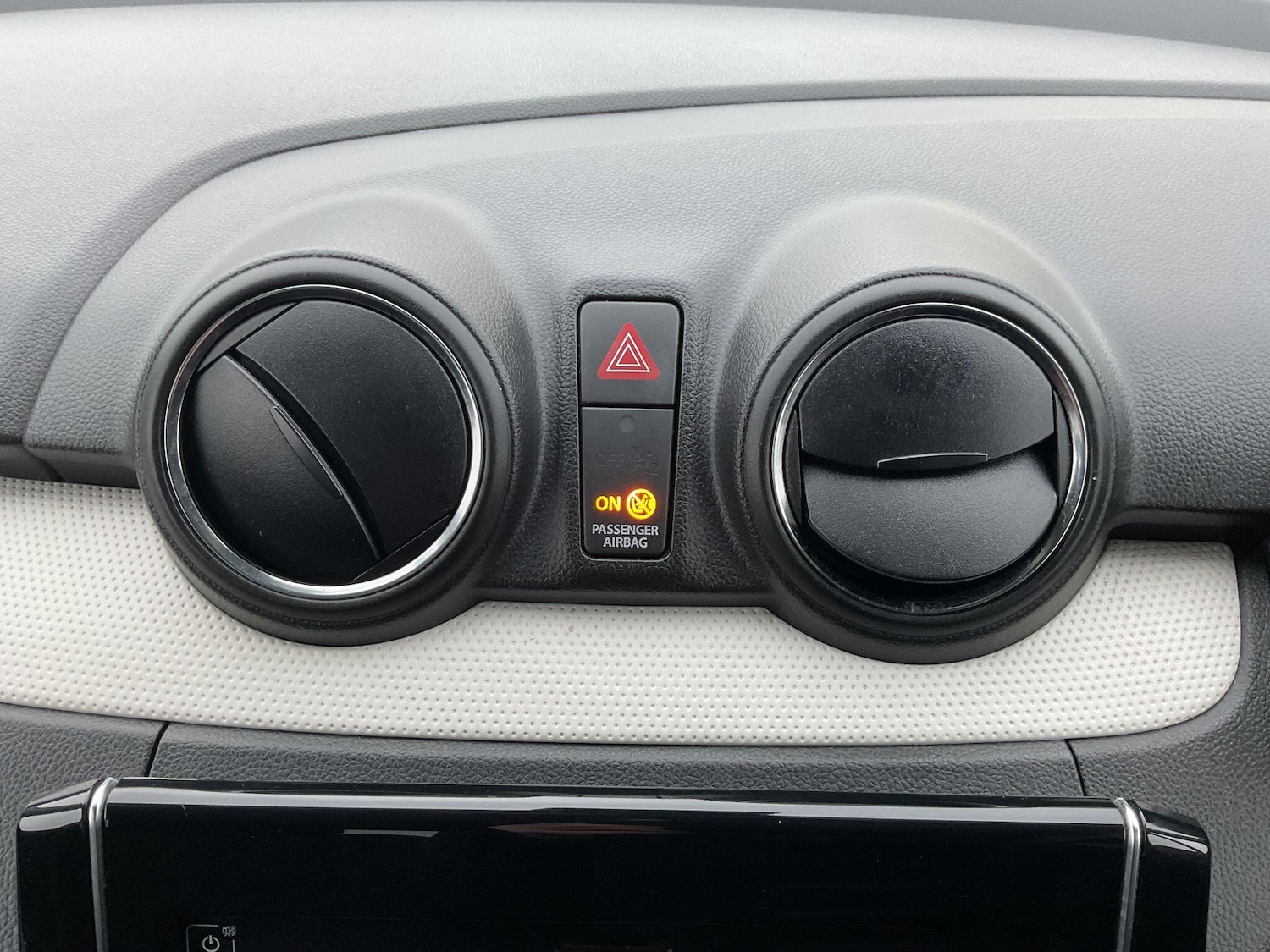 Used Suzuki Swift 2021 for sale - 77440346: Photo 82