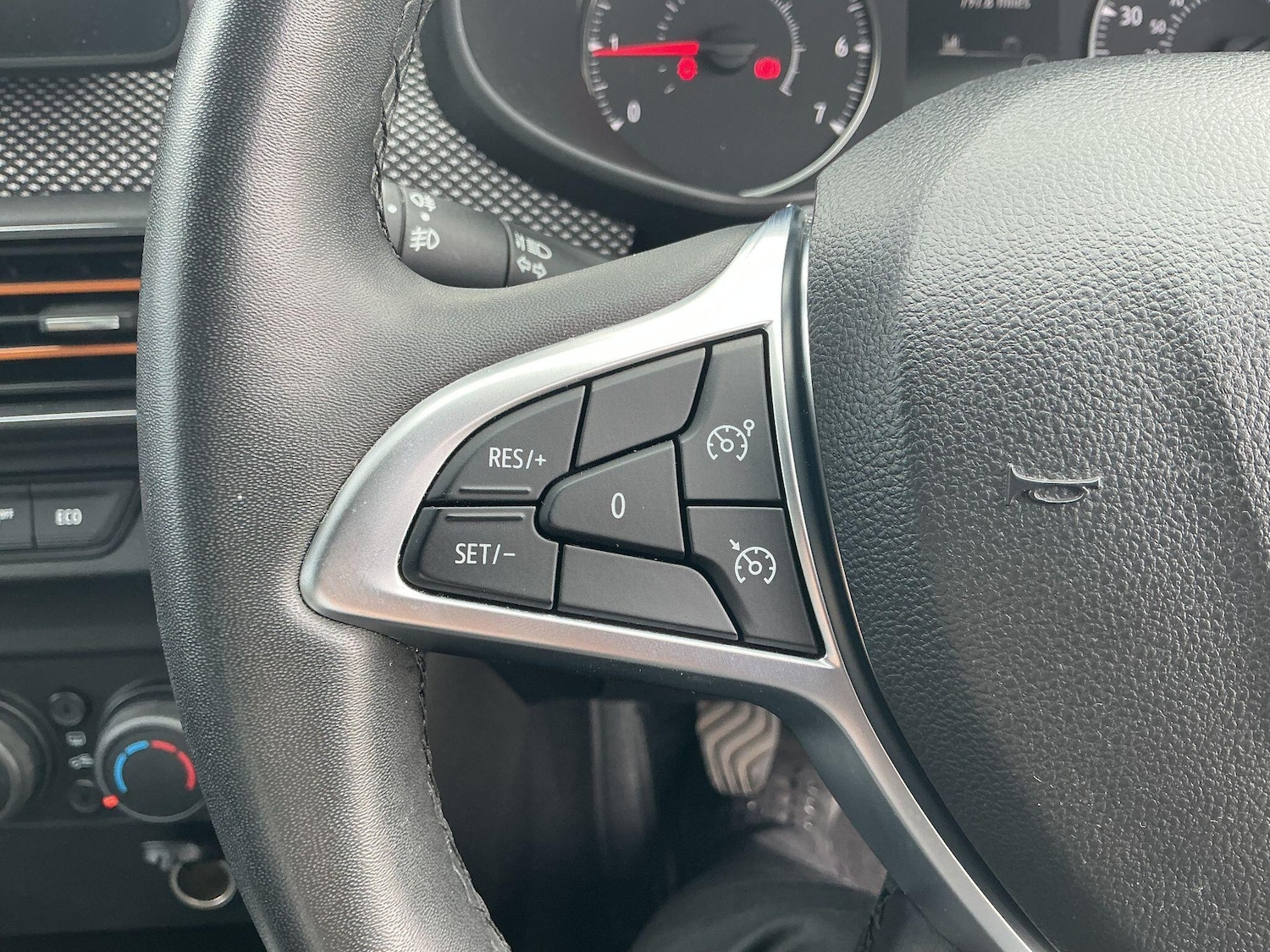 Used Dacia Sandero Stepway 2021 for sale - 77015570: Photo 28