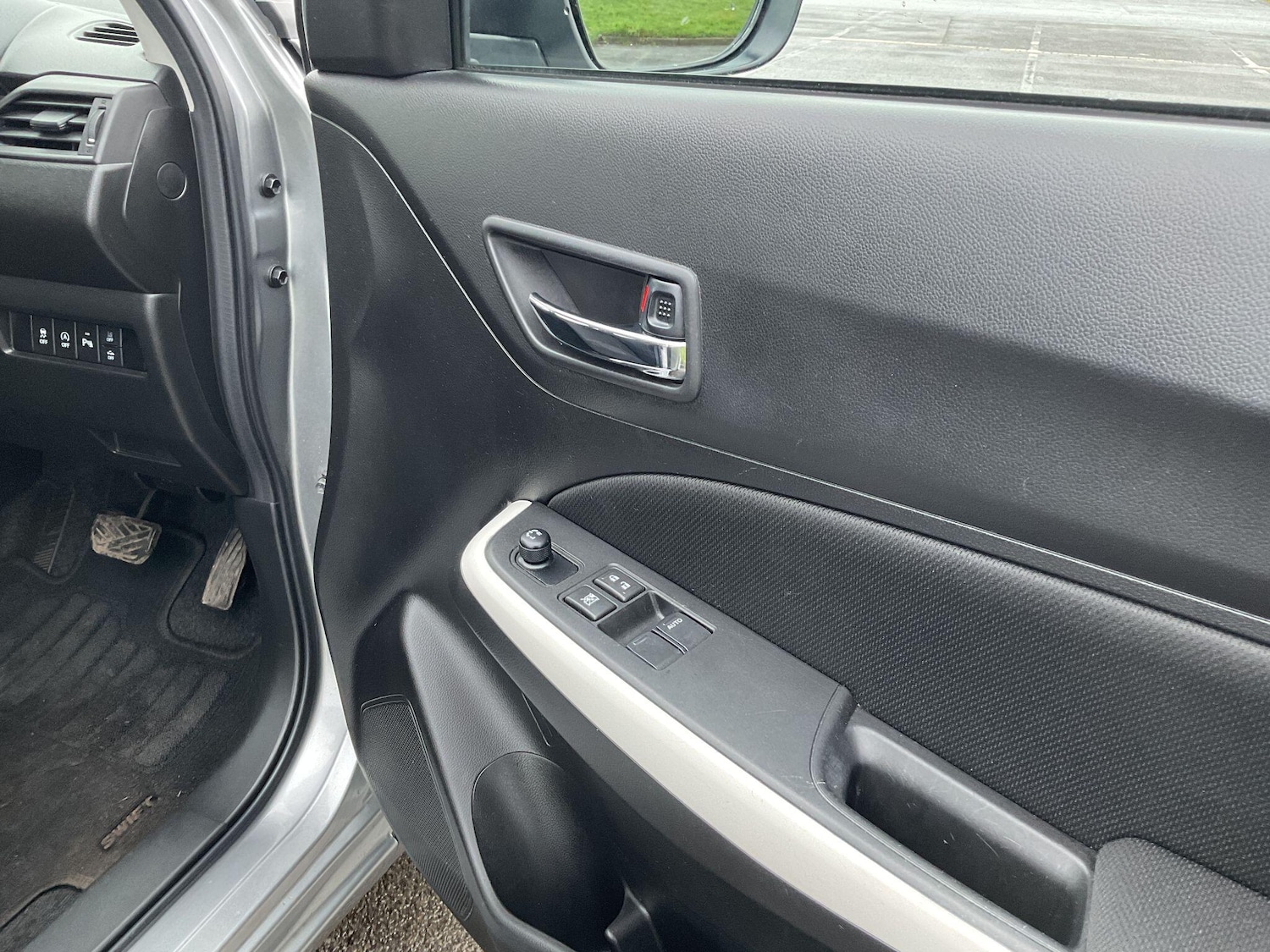 Used Suzuki Swift 2021 for sale - 77376663: Photo 37