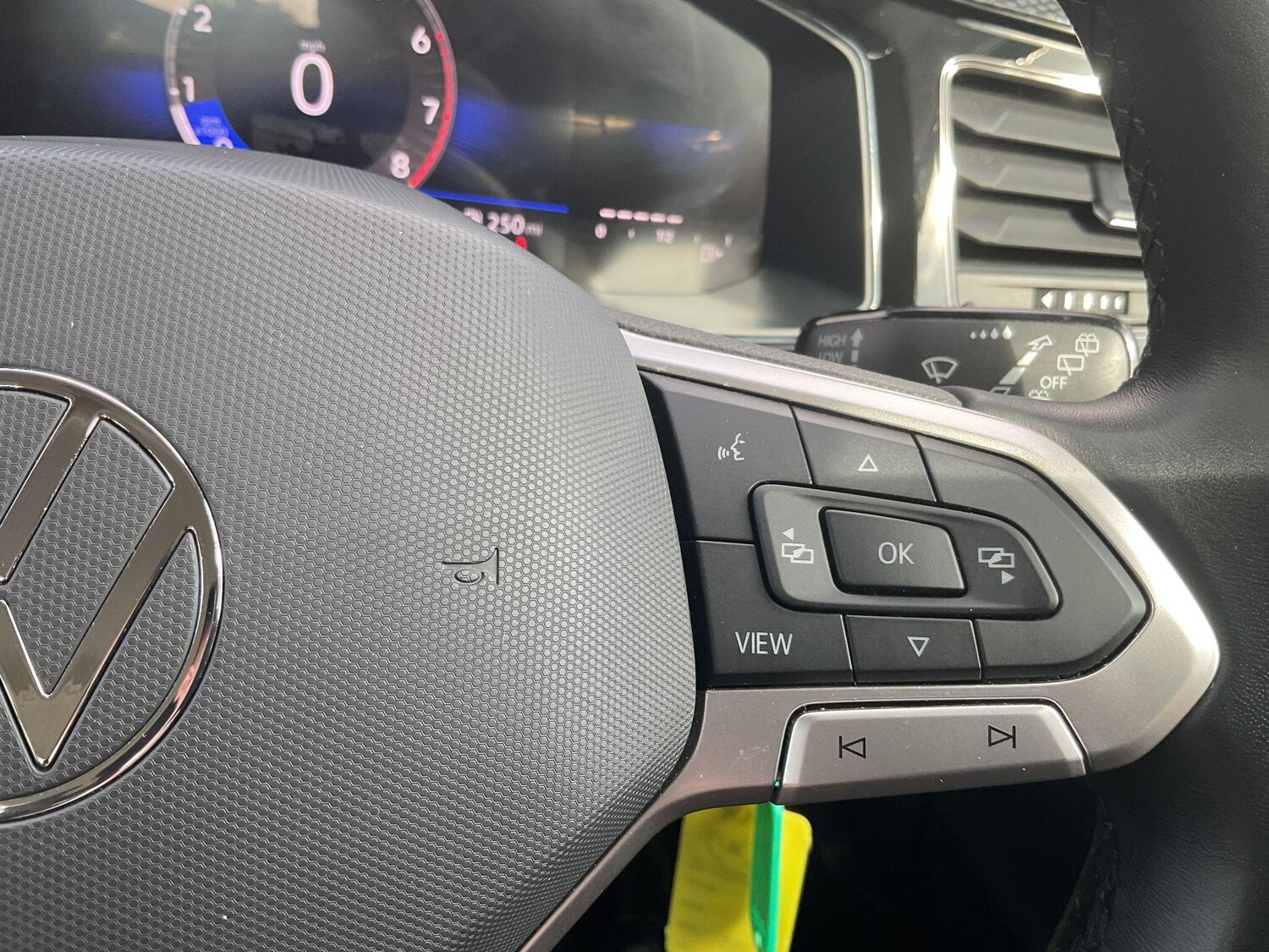 Used Volkswagen Polo 2023 for sale - 76002109: Photo 30