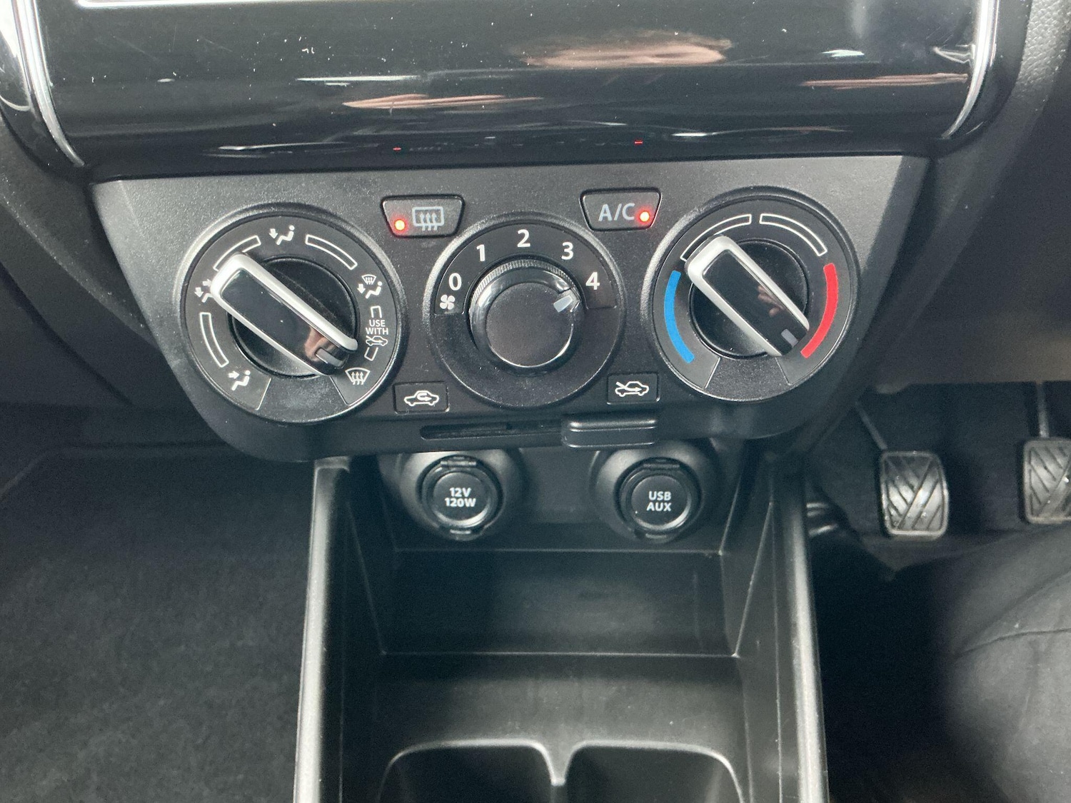 Used Suzuki Swift 2018 for sale - 77586129: Photo 10