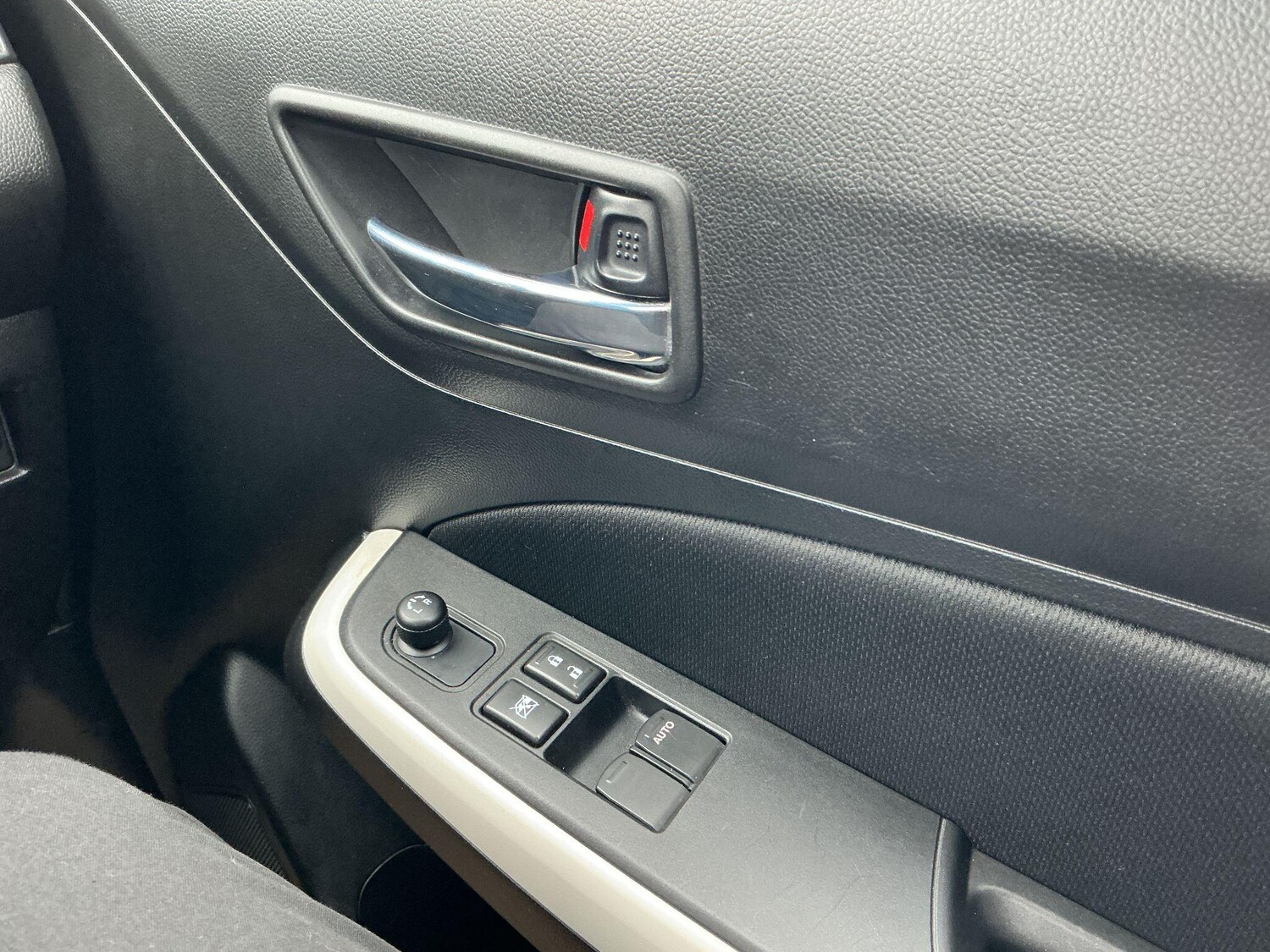 Used Suzuki Swift 2018 for sale - 77586129: Photo 21