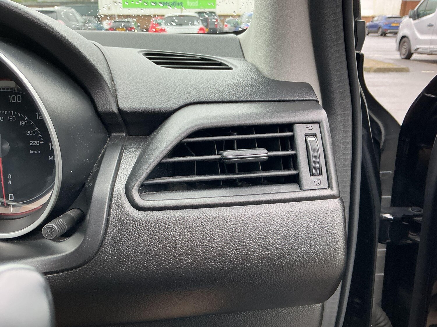 Used Suzuki Swift 2018 for sale - 77586129: Photo 23