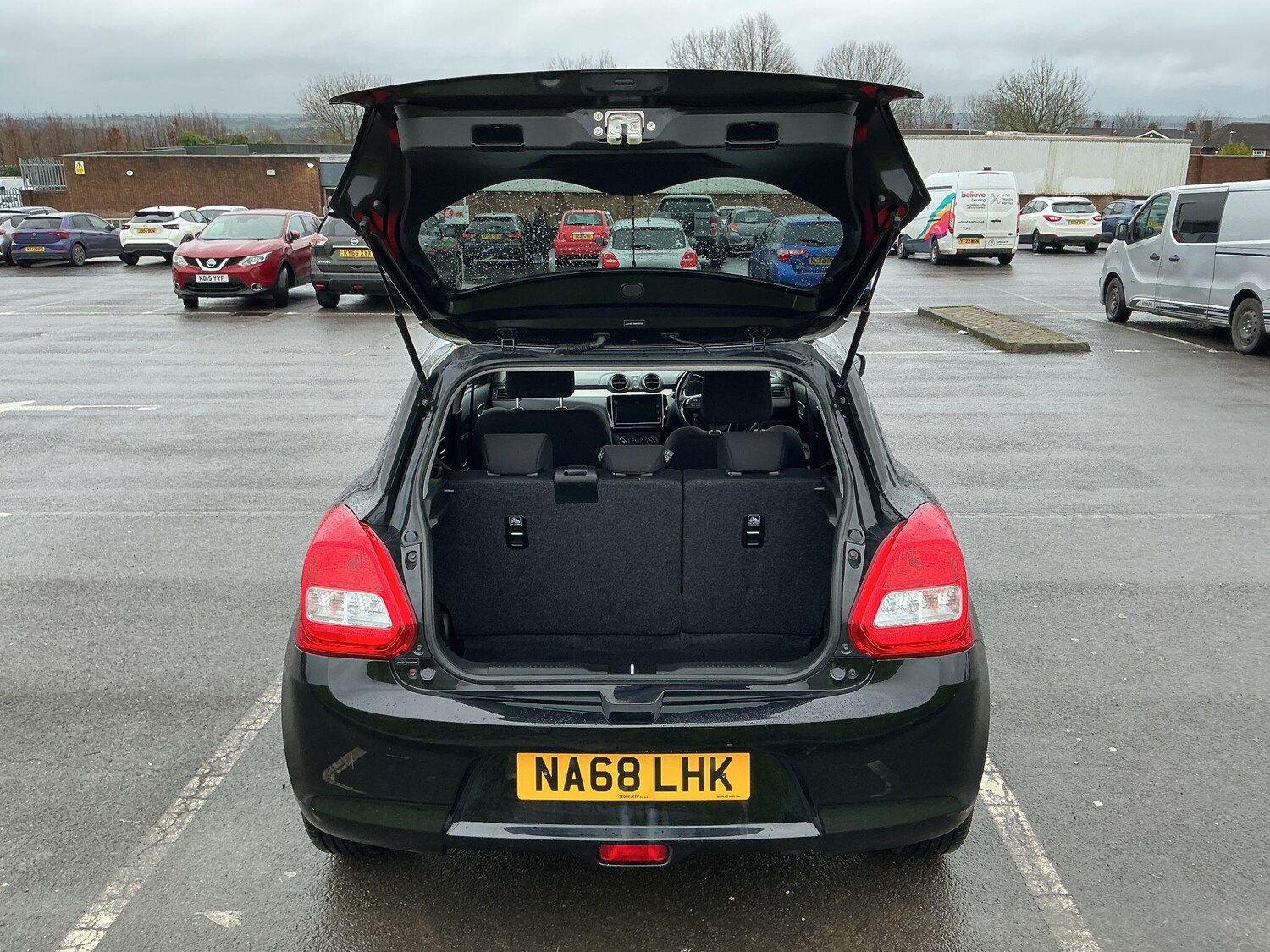 Used Suzuki Swift 2018 for sale - 77586129: Photo 37