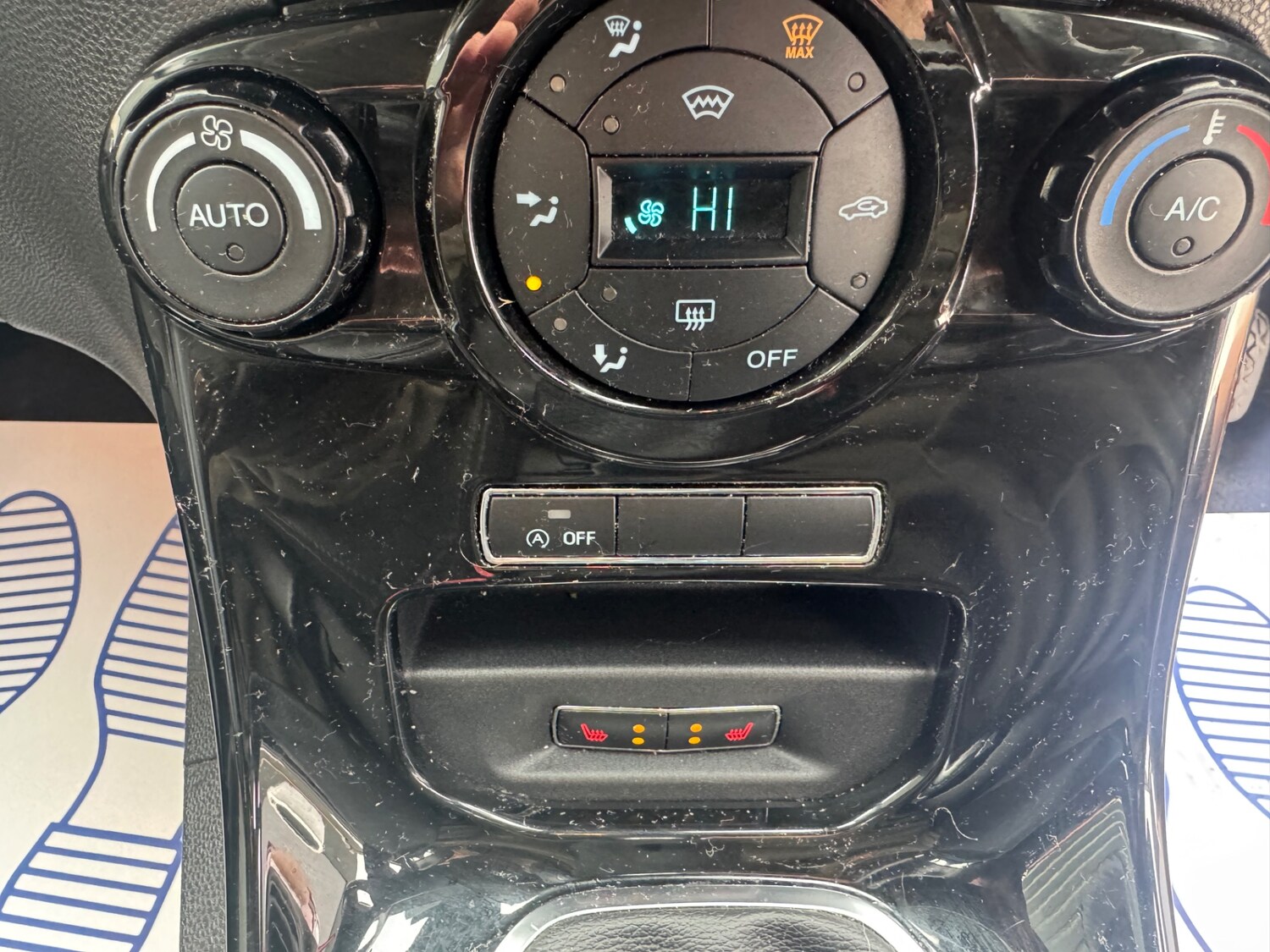 Used Ford Fiesta 2015 for sale - 77790079: Photo 12