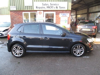 Used Volkswagen Polo 2017 for sale - 76892629: Photo