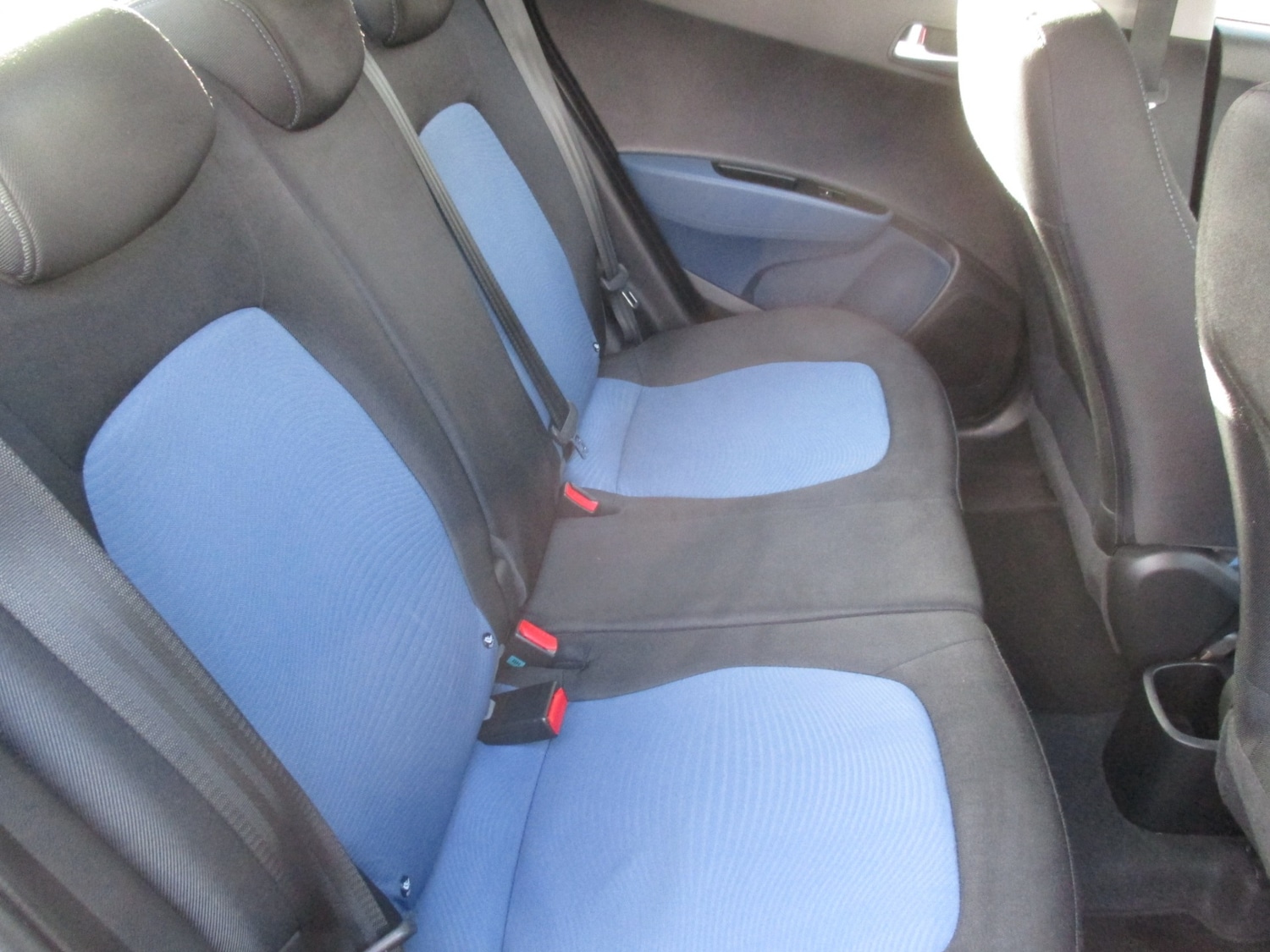 Used Hyundai i10 2016 for sale - 76892613: Photo 6